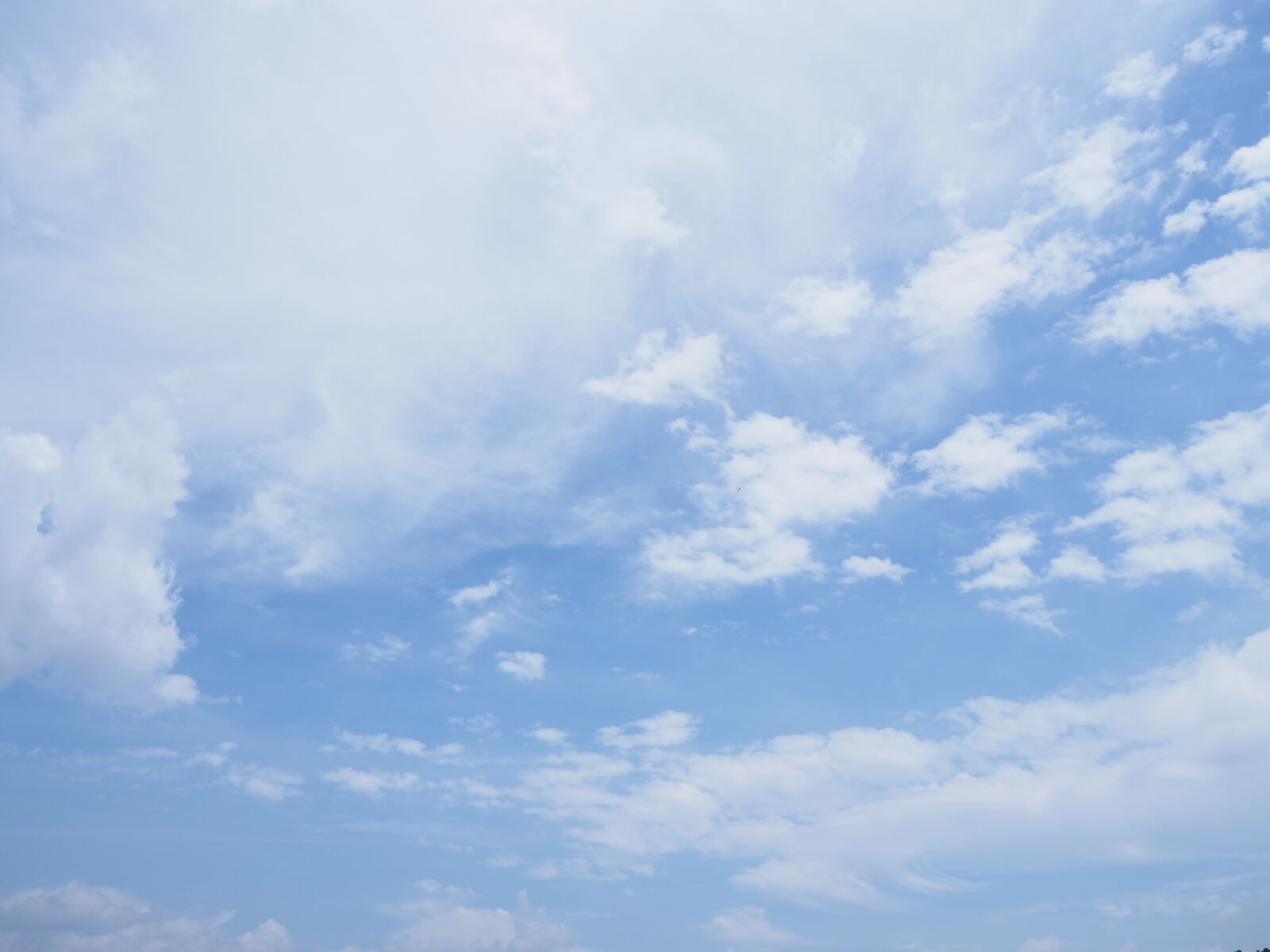 Olympus OM-D E-M10 II sample photo. Blue, blue, sky, clouds photography