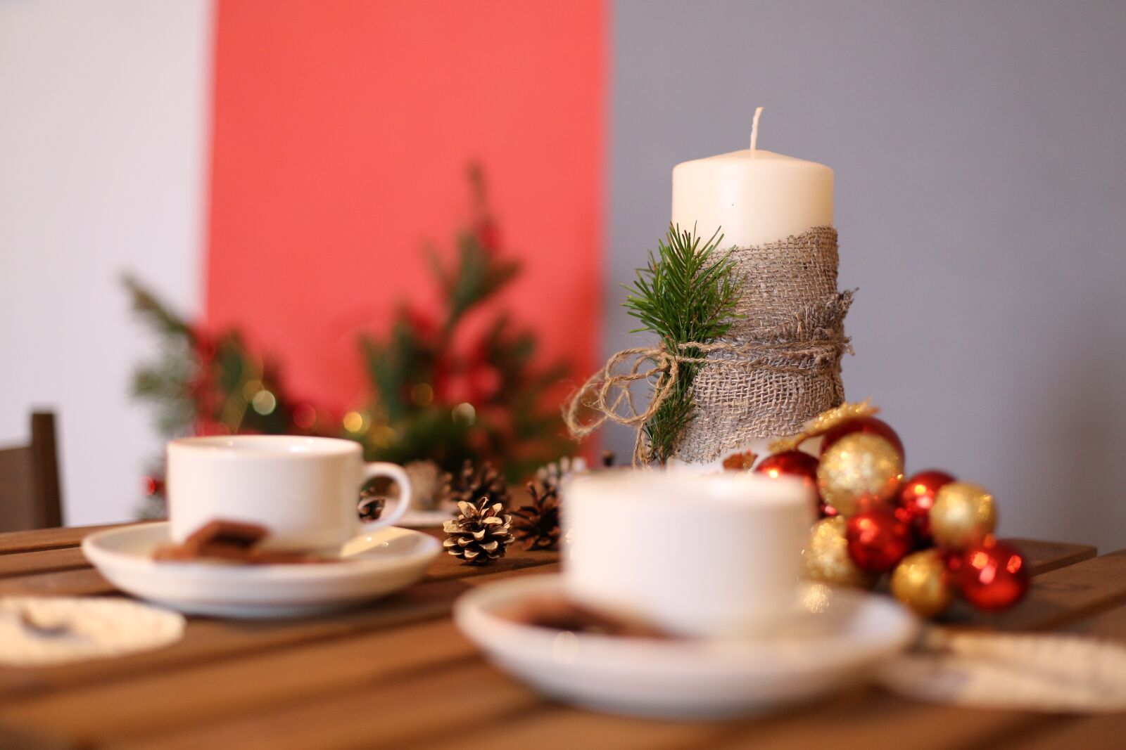 Canon EOS 6D + Canon EF 50mm F1.4 USM sample photo. Red, candle, christmas photography