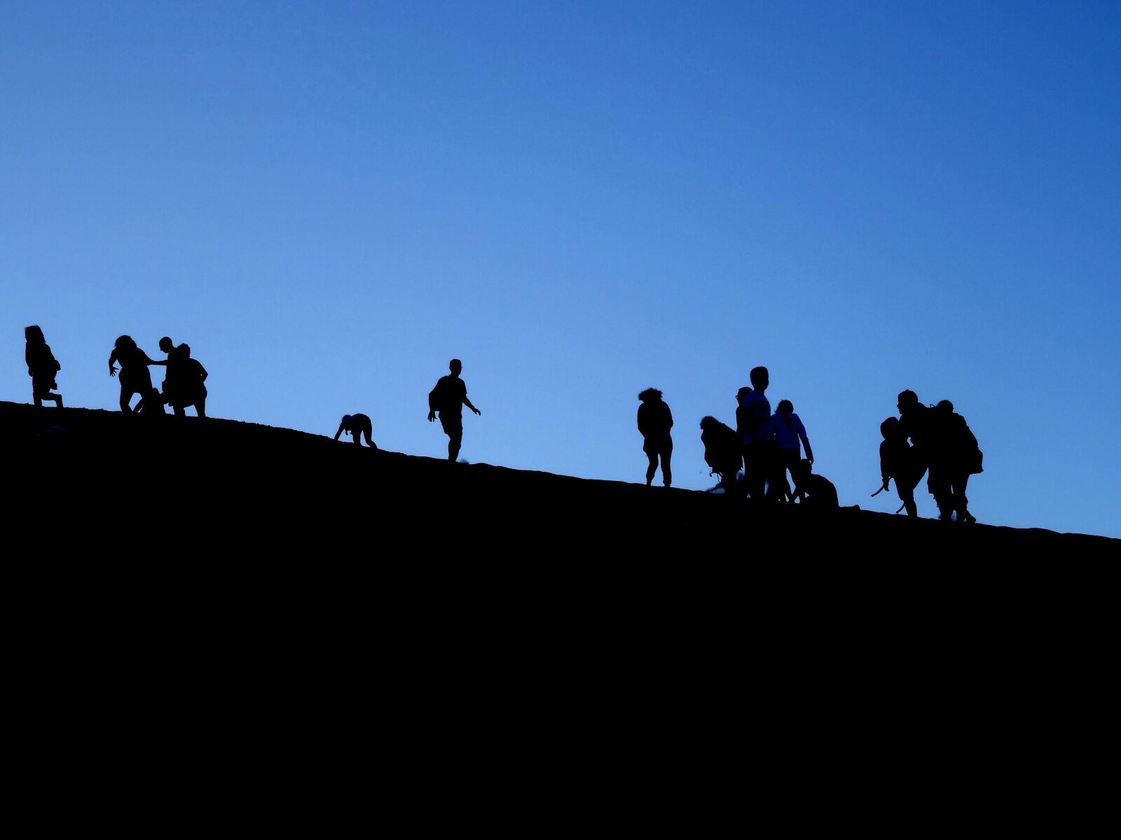 Sony Cyber-shot DSC-HX50V sample photo. Silhouette, shadow, group photography