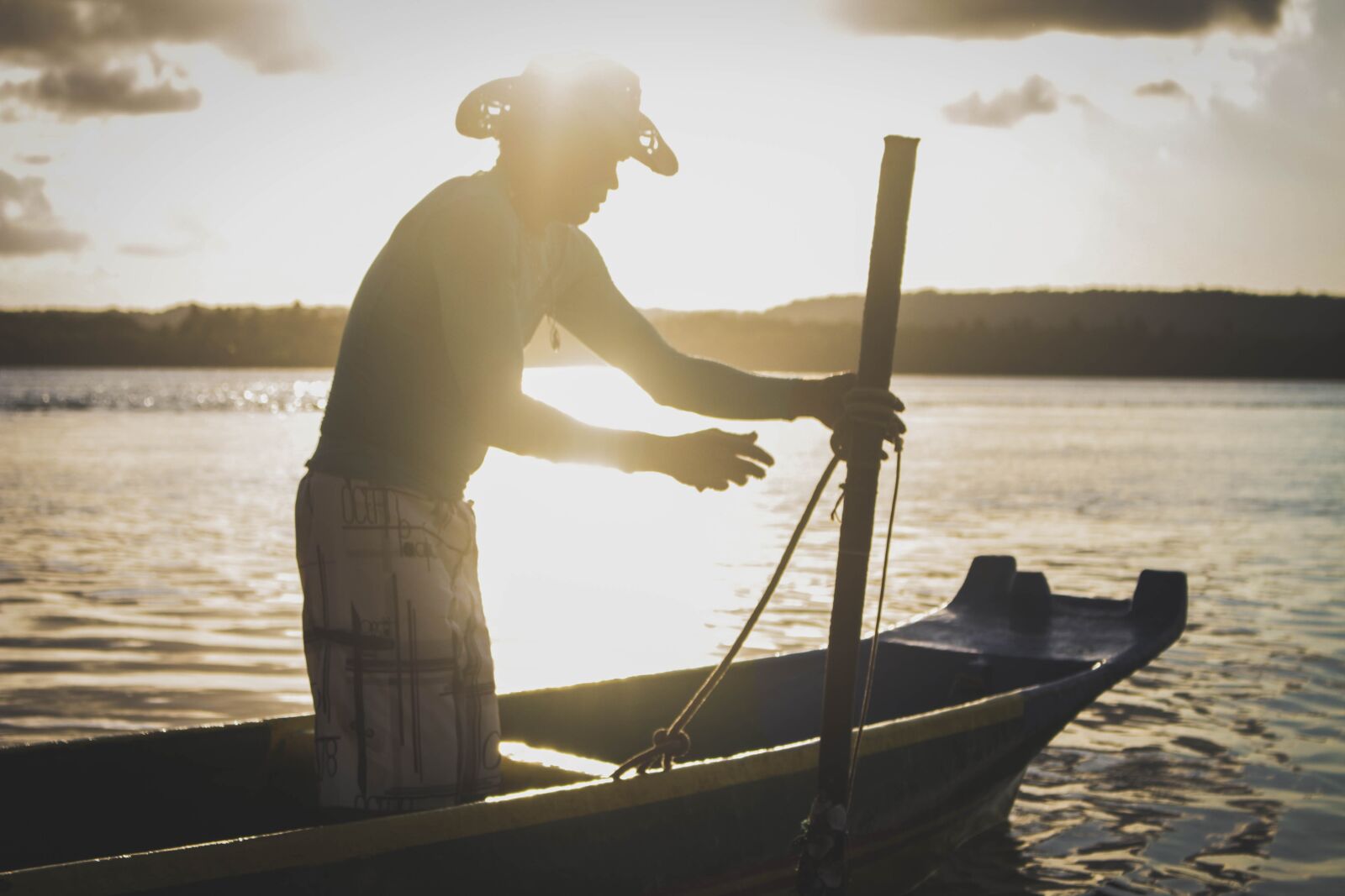 Canon EOS 700D (EOS Rebel T5i / EOS Kiss X7i) sample photo. Fisherman, sol, tranquility photography
