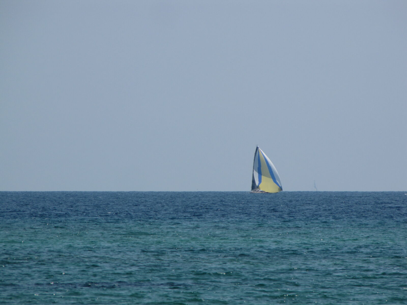 Canon PowerShot SX10 IS sample photo. Sea, windboat photography