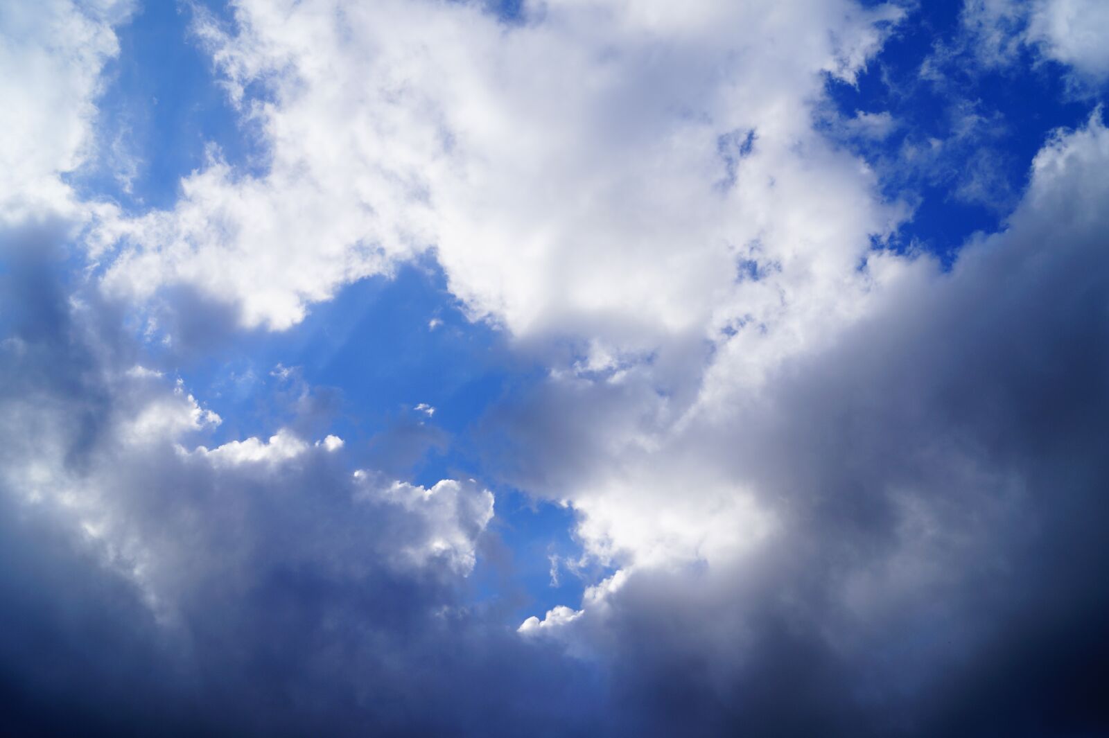 Sony SLT-A58 sample photo. Clouds, sky, blue photography