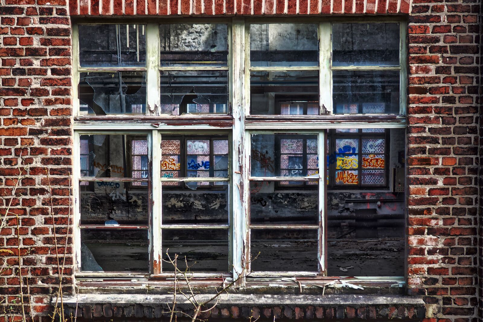 Olympus OM-D E-M10 sample photo. Brick, old, wall photography