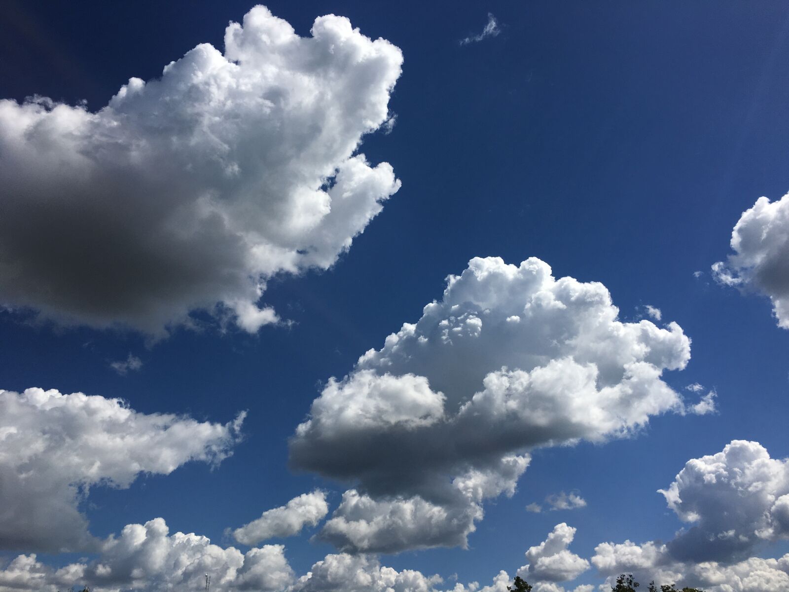 Apple iPhone 6s sample photo. Clouds, sky, glomerulus photography