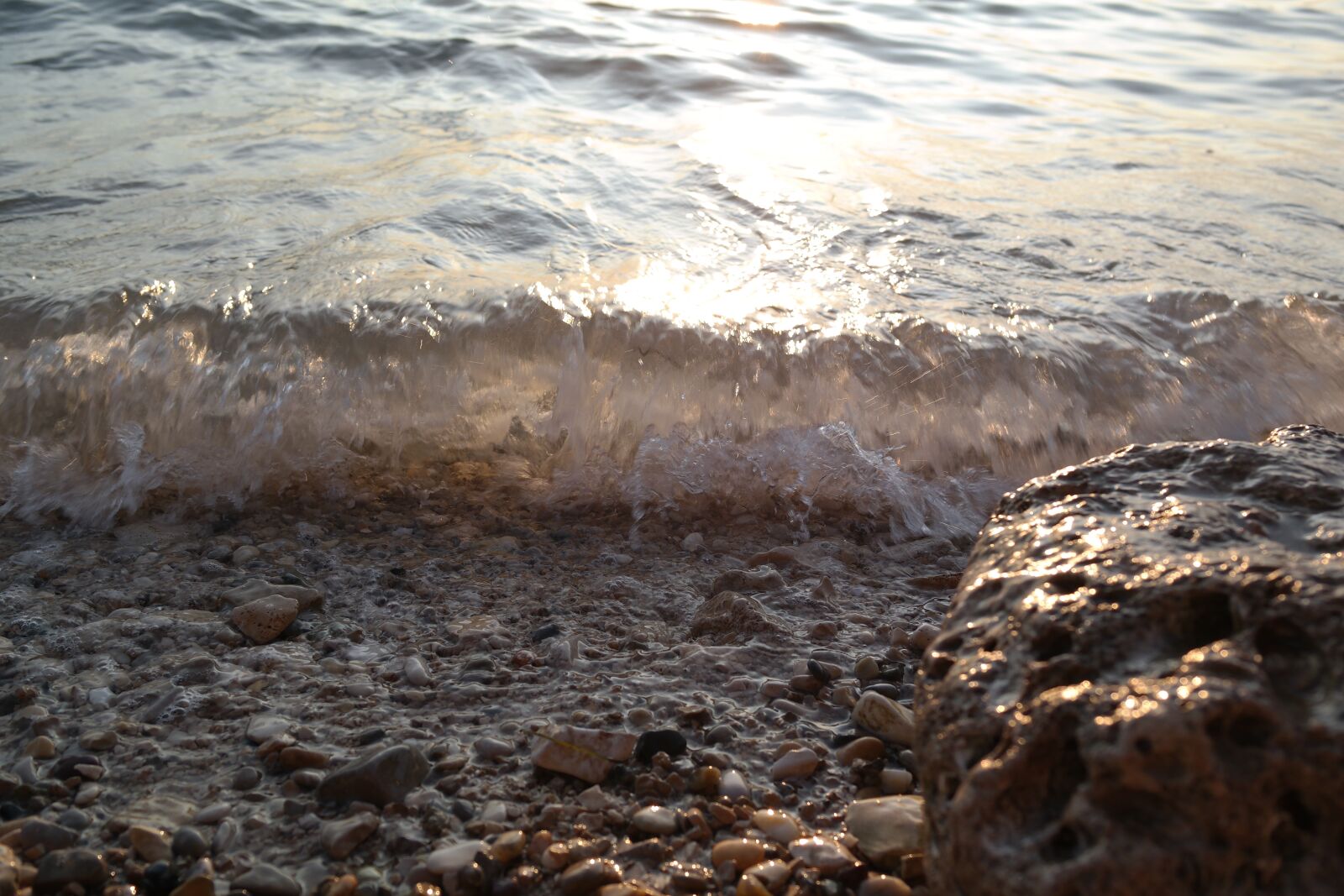 Samsung NX2000 sample photo. Sea, water, wave photography