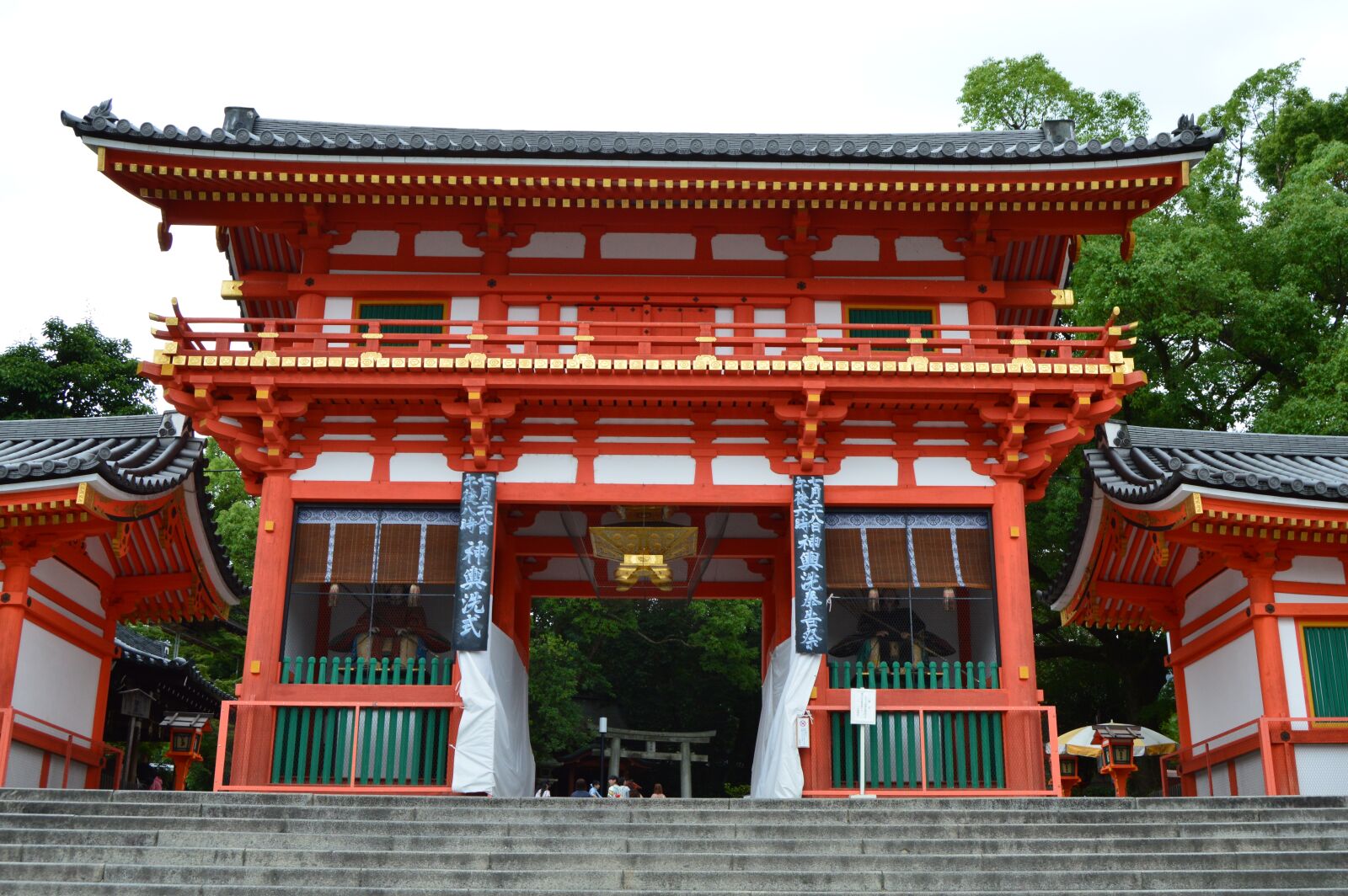 Nikon D3200 sample photo. Japan, temple, red photography
