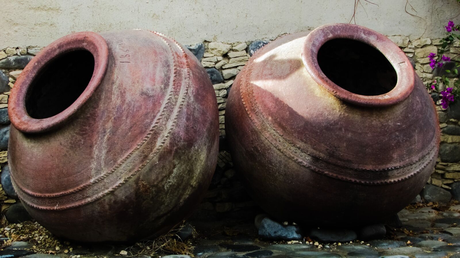 Canon PowerShot SX400 IS sample photo. Jar, pottery, handmade photography
