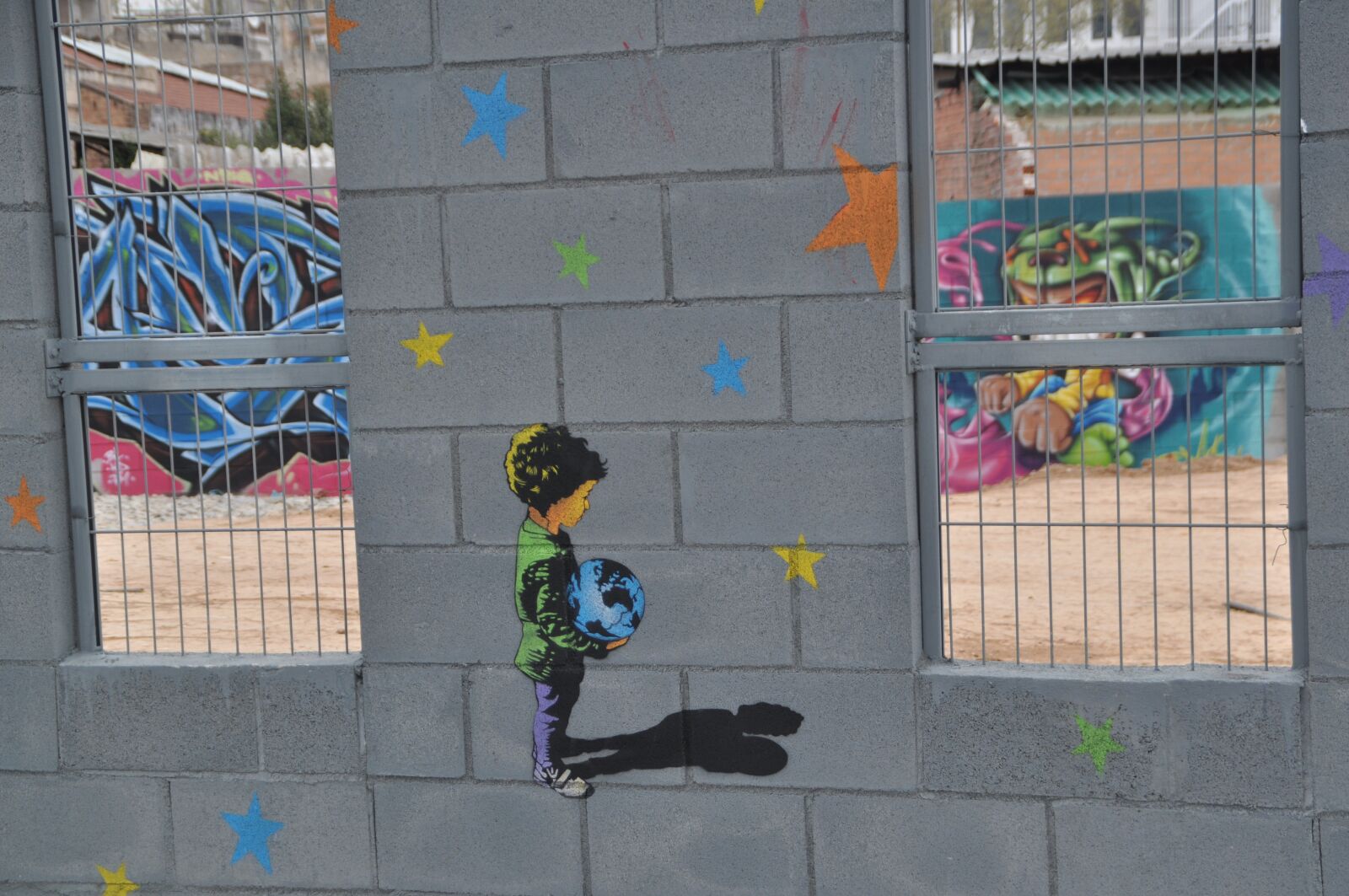 Nikon D5000 sample photo. Graffiti, street art, barcelona photography