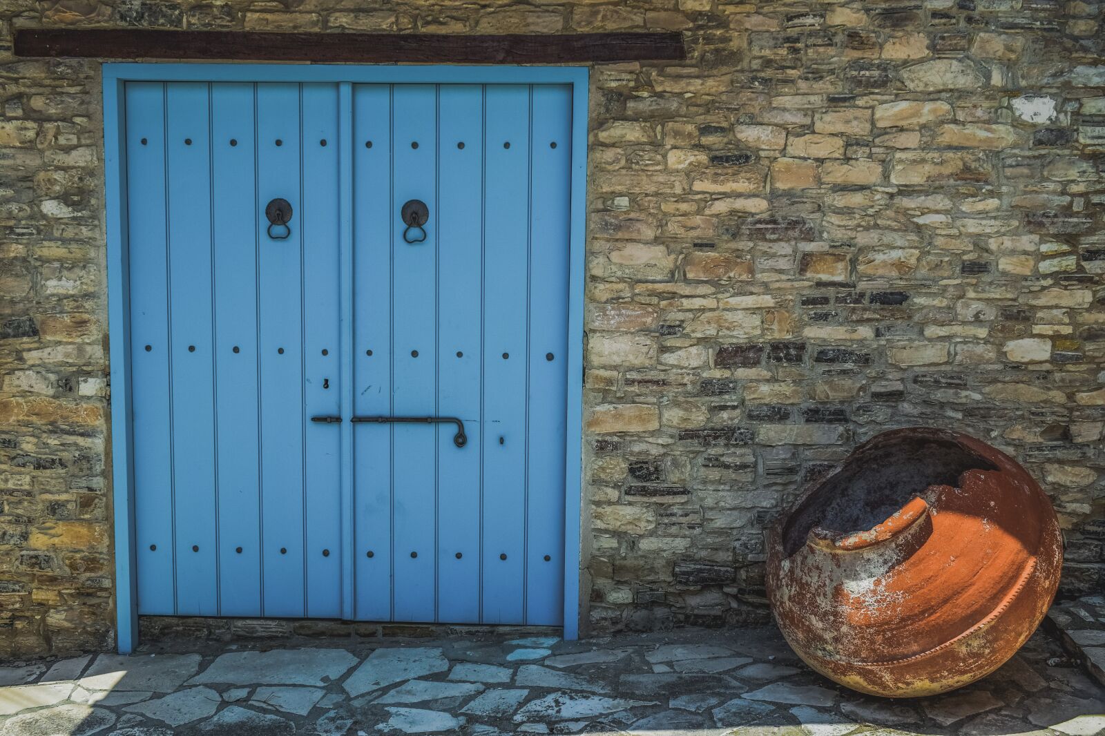 Nikon D3300 sample photo. Door, wall, architecture photography