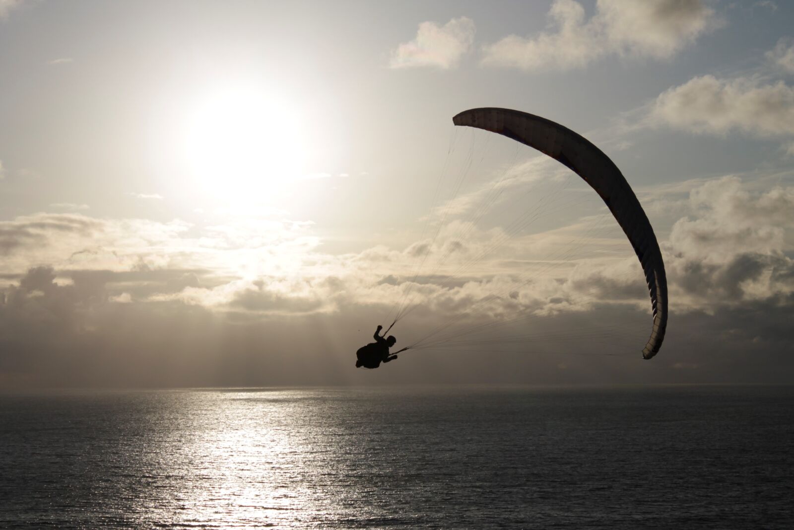Canon EOS 1100D (EOS Rebel T3 / EOS Kiss X50) sample photo. Paragliding, planer, mountains photography