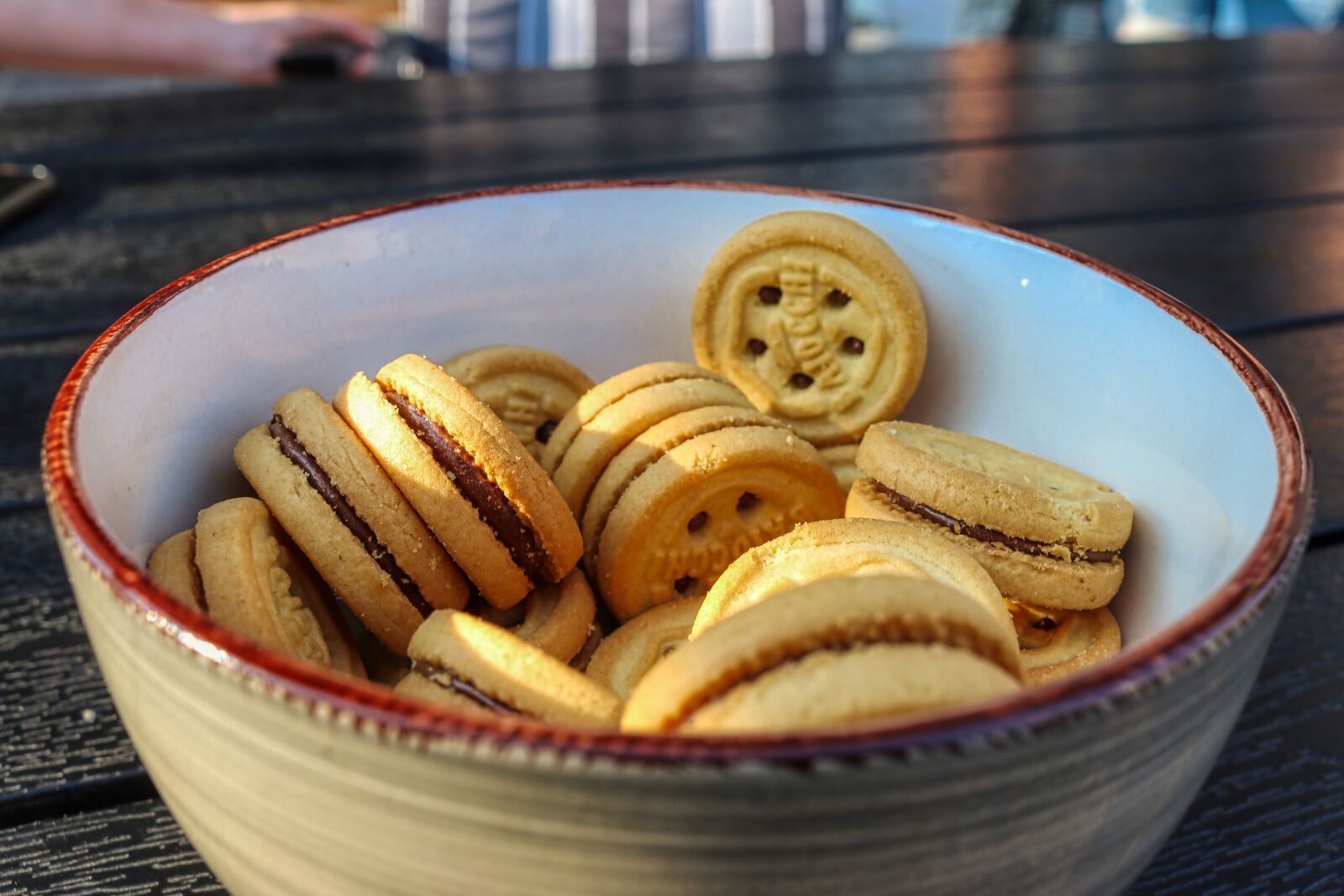 Canon EOS 80D + Canon EF-S 18-55mm F3.5-5.6 IS STM sample photo. Cookies, snack, dessert photography