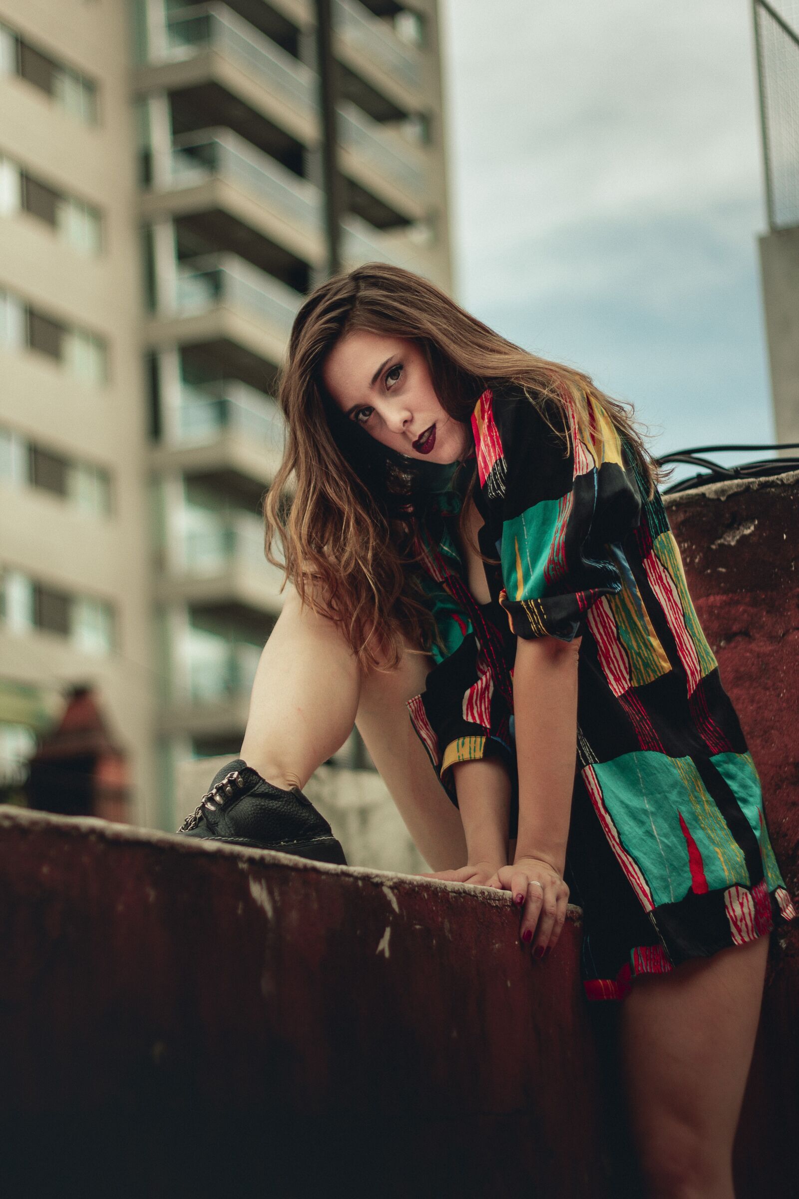 Canon EOS 60D + Canon EF 50mm F1.8 II sample photo. Woman, girl, balcony photography