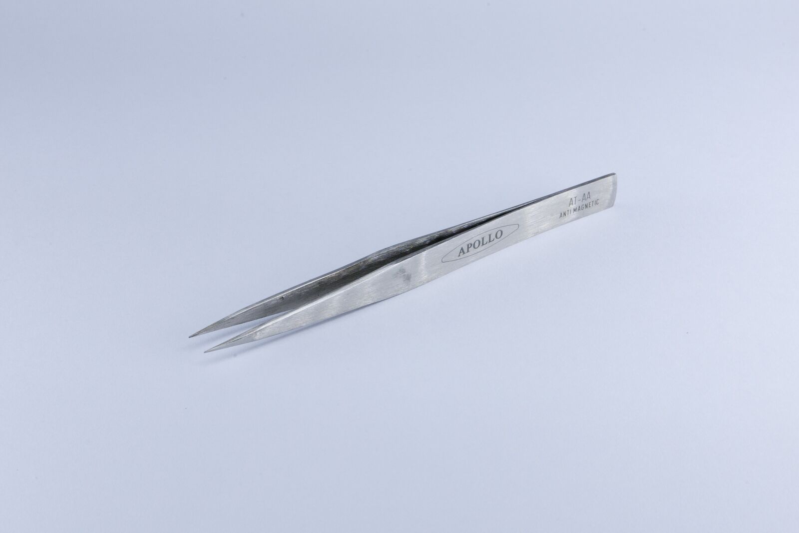 Canon EOS 5D sample photo. Tweezers, tongs, medical tools photography