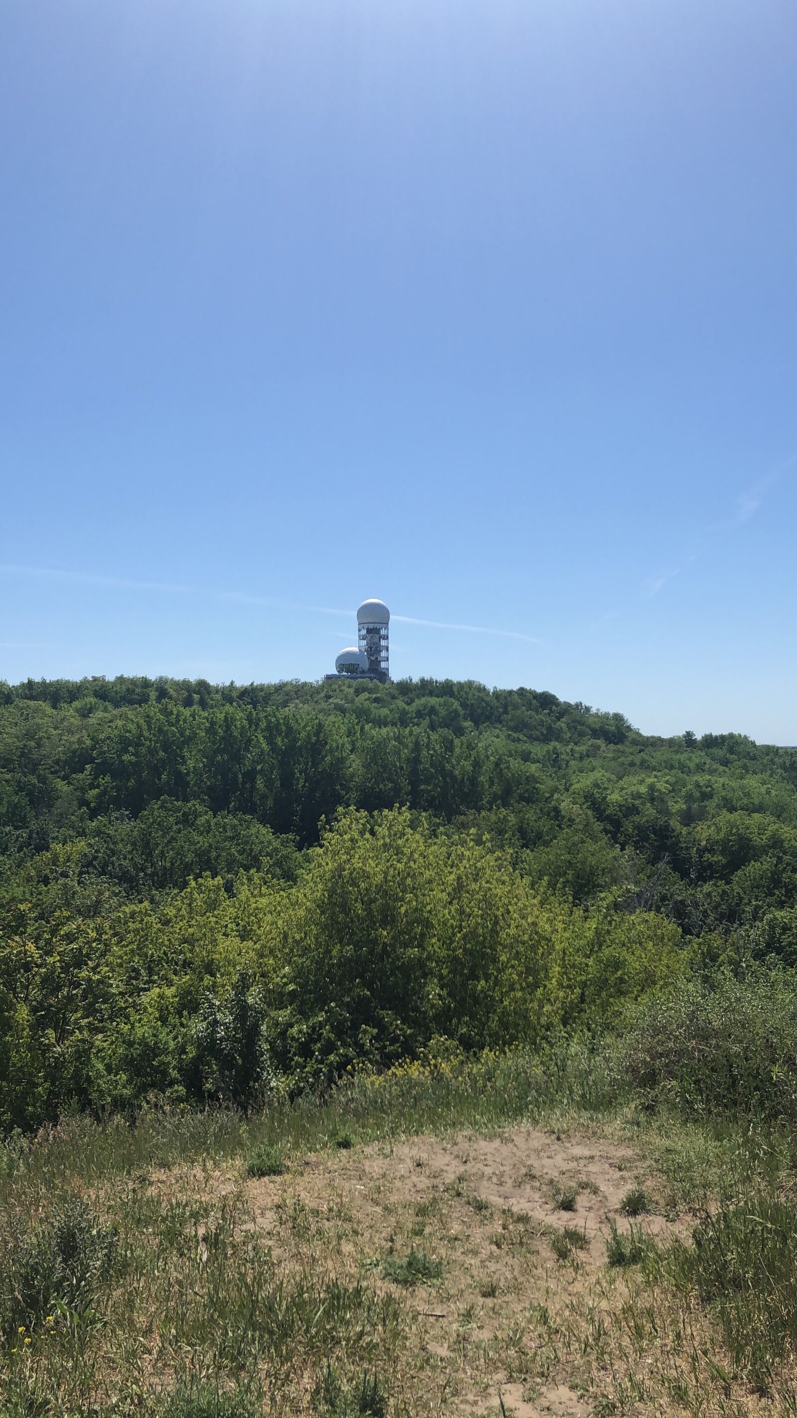 iPhone 8 back camera 3.99mm f/1.8 sample photo. Teufelsberg, berlin, panorama photography