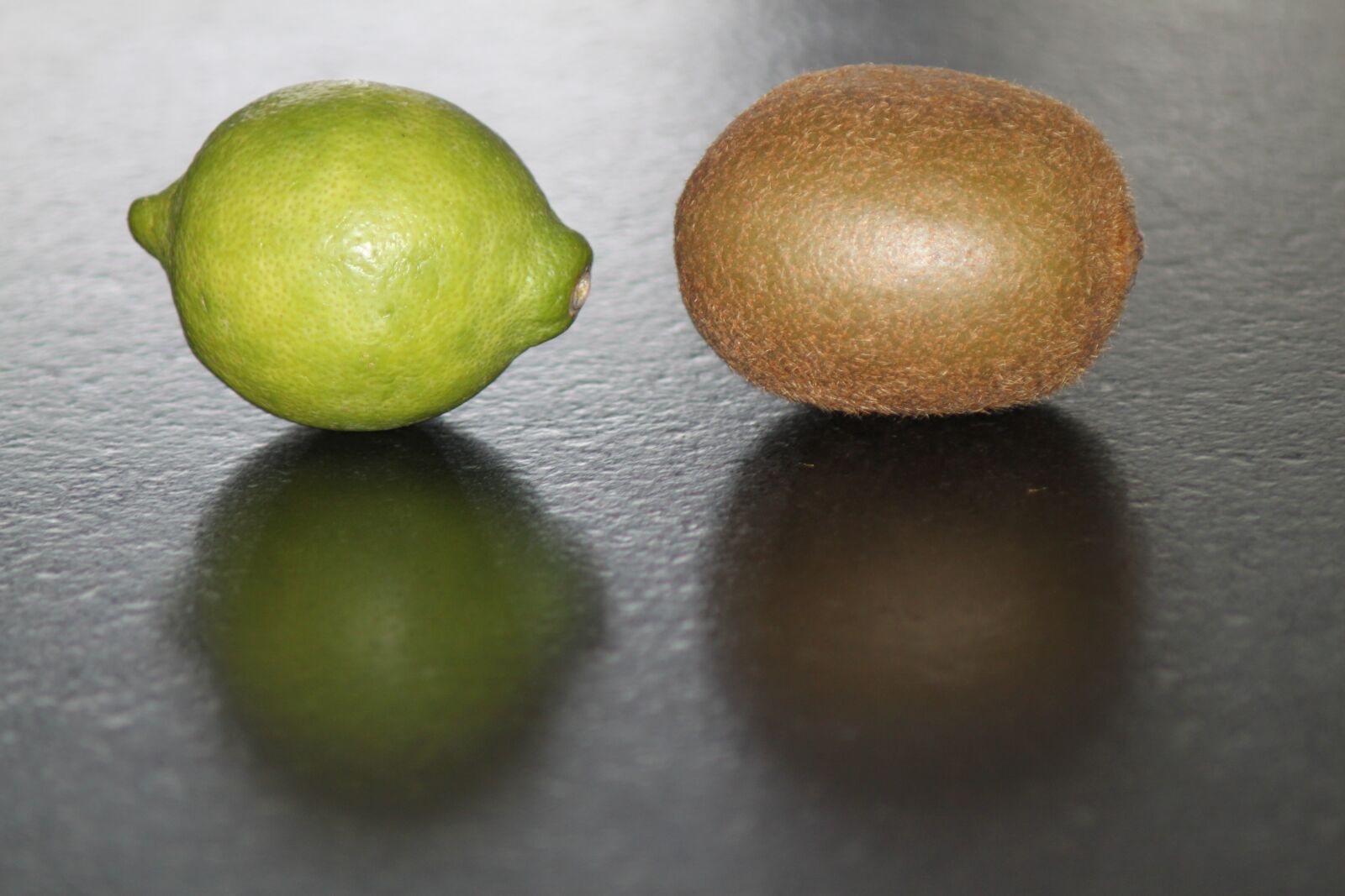 Canon EOS 500D (EOS Rebel T1i / EOS Kiss X3) sample photo. Lemon, kiwi, fruits photography