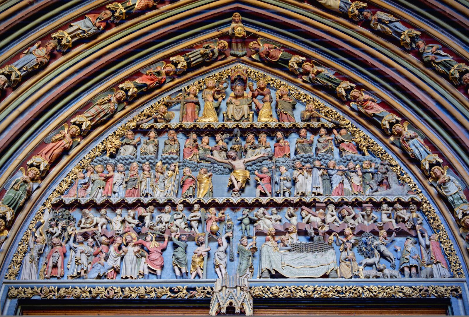 Nikon Z6 + Nikon Nikkor Z 24-70mm F4 S sample photo. Archway, freiburger minster, church photography
