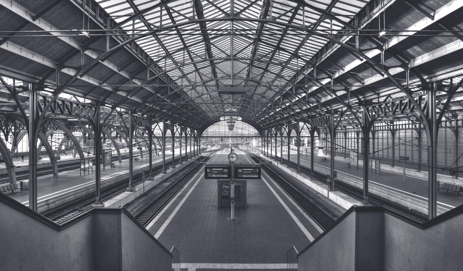 Canon EOS 40D sample photo. Railway station, station, architecture photography