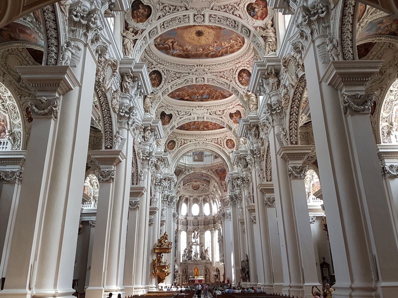 Samsung Galaxy S7 Edge sample photo. Church, architecture, symmetrical photography