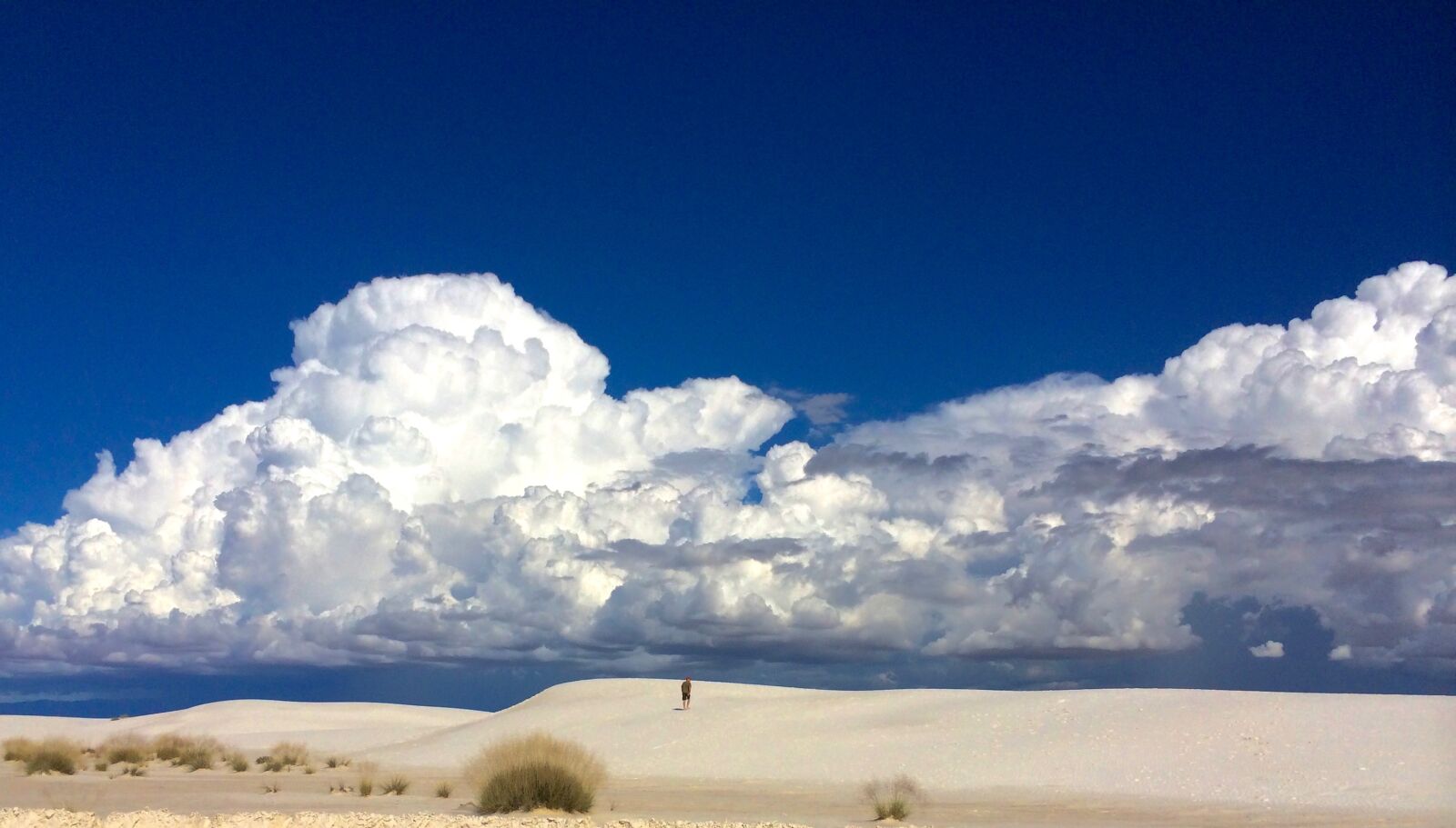 iPhone 5s back camera 4.12mm f/2.2 sample photo. Clouds, desert, white, sands photography