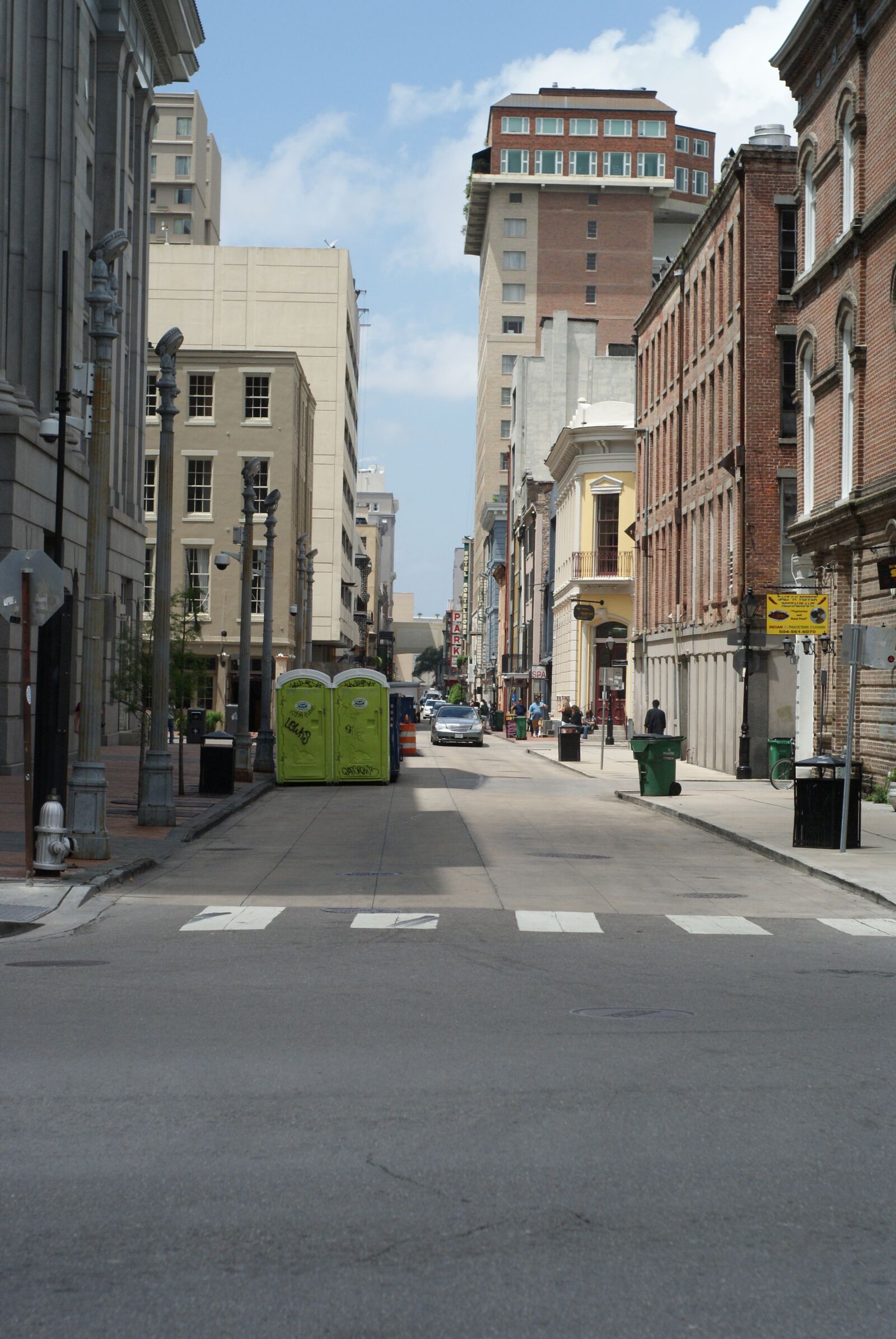 Sony Alpha DSLR-A200 sample photo. Street, city, road photography