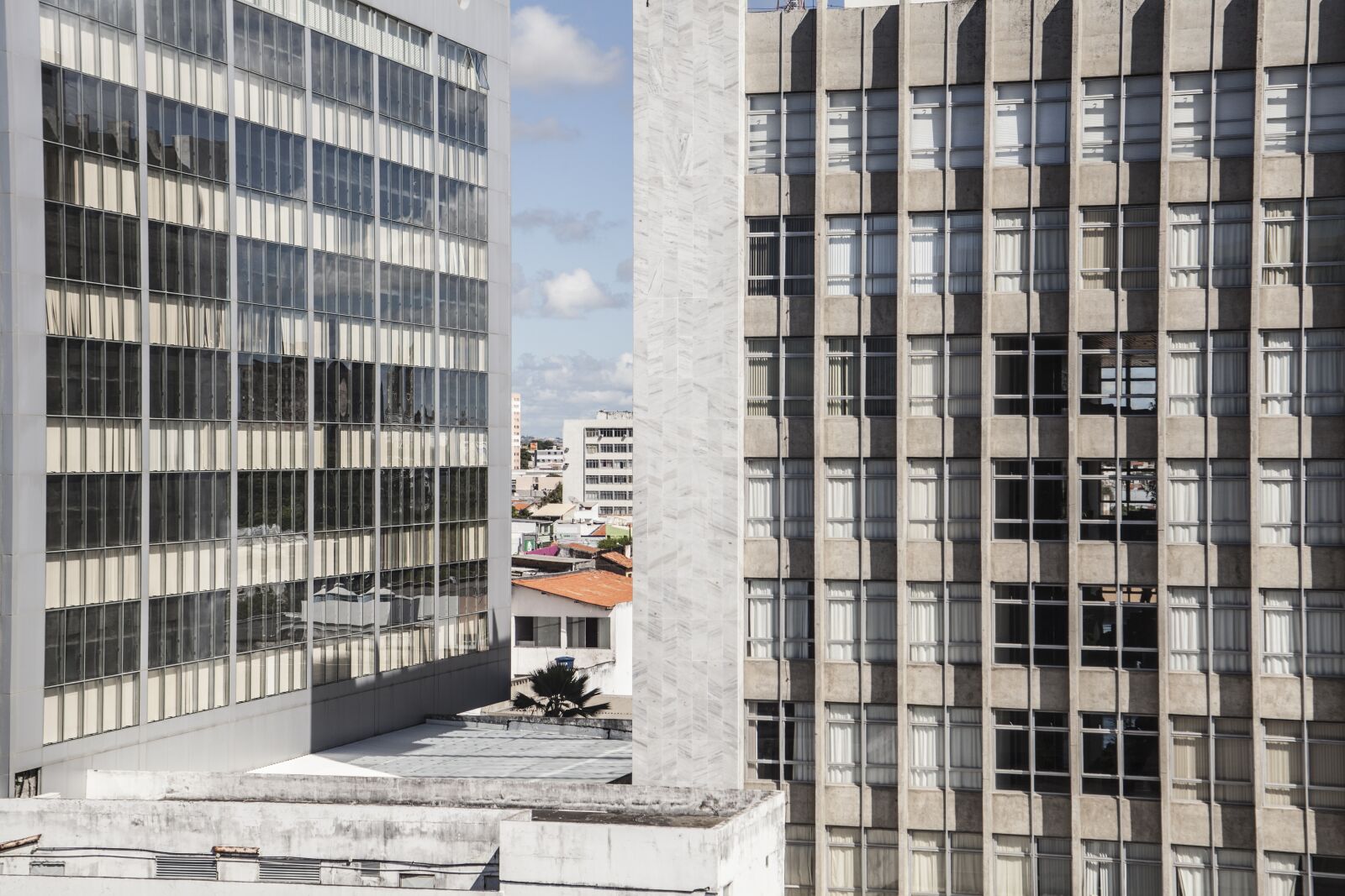 Canon EOS 5D Mark II sample photo. Buildings, concrete, city photography