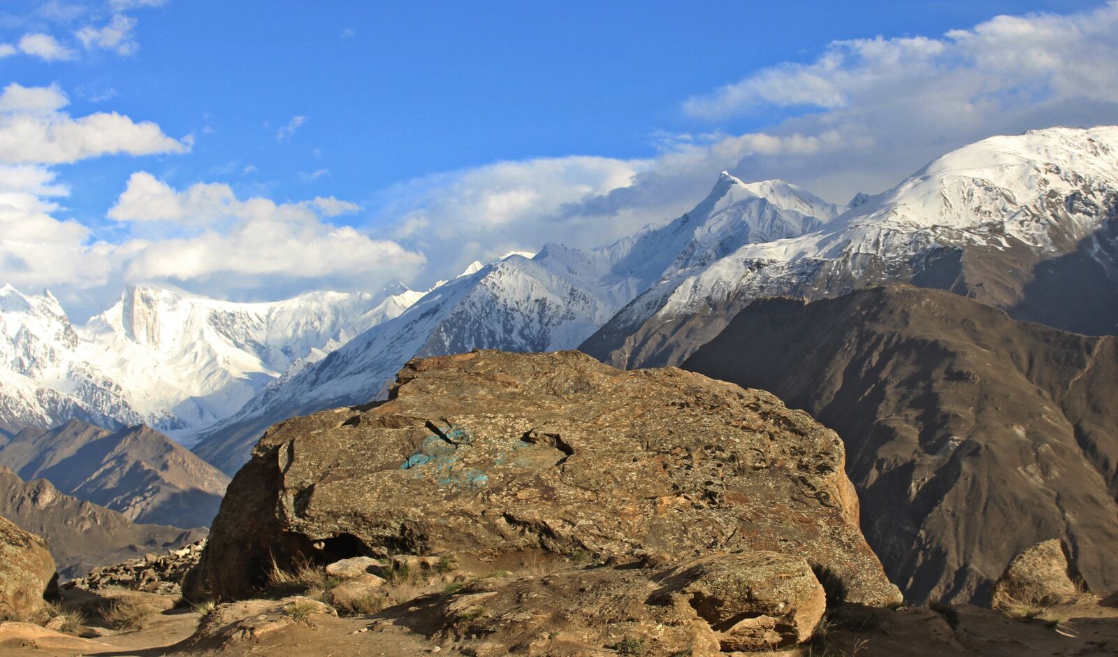 Canon EOS 700D (EOS Rebel T5i / EOS Kiss X7i) sample photo. Clouds, landscape, mountain, mountains photography