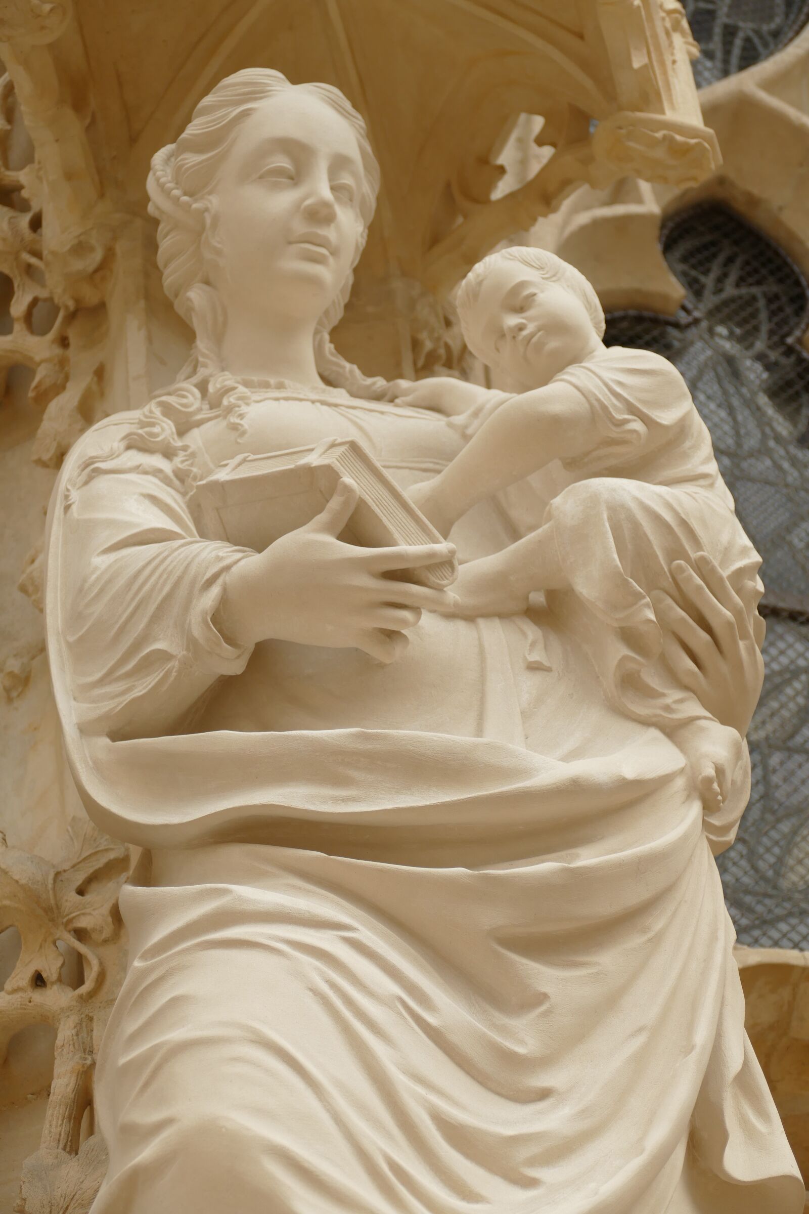 Panasonic Lumix DMC-FZ1000 sample photo. Maria, christ, statue photography