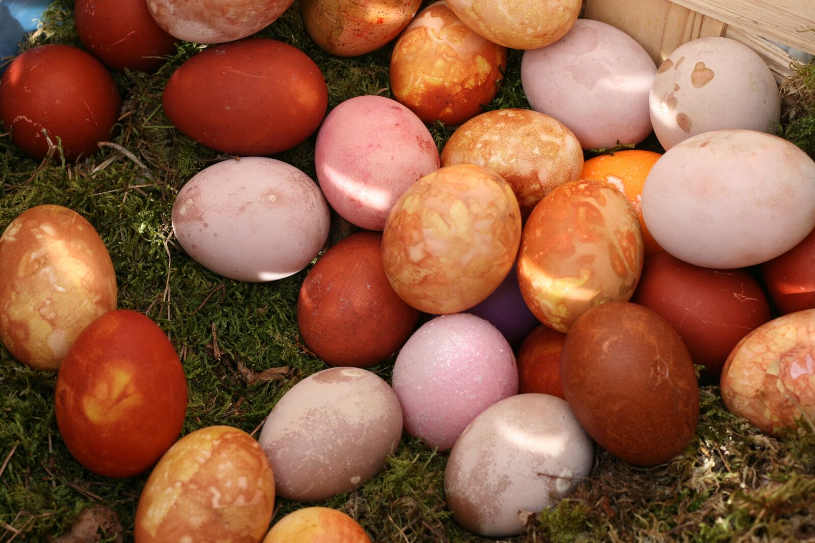 Canon EOS 400D (EOS Digital Rebel XTi / EOS Kiss Digital X) sample photo. Orthodox easter, easter eggs photography