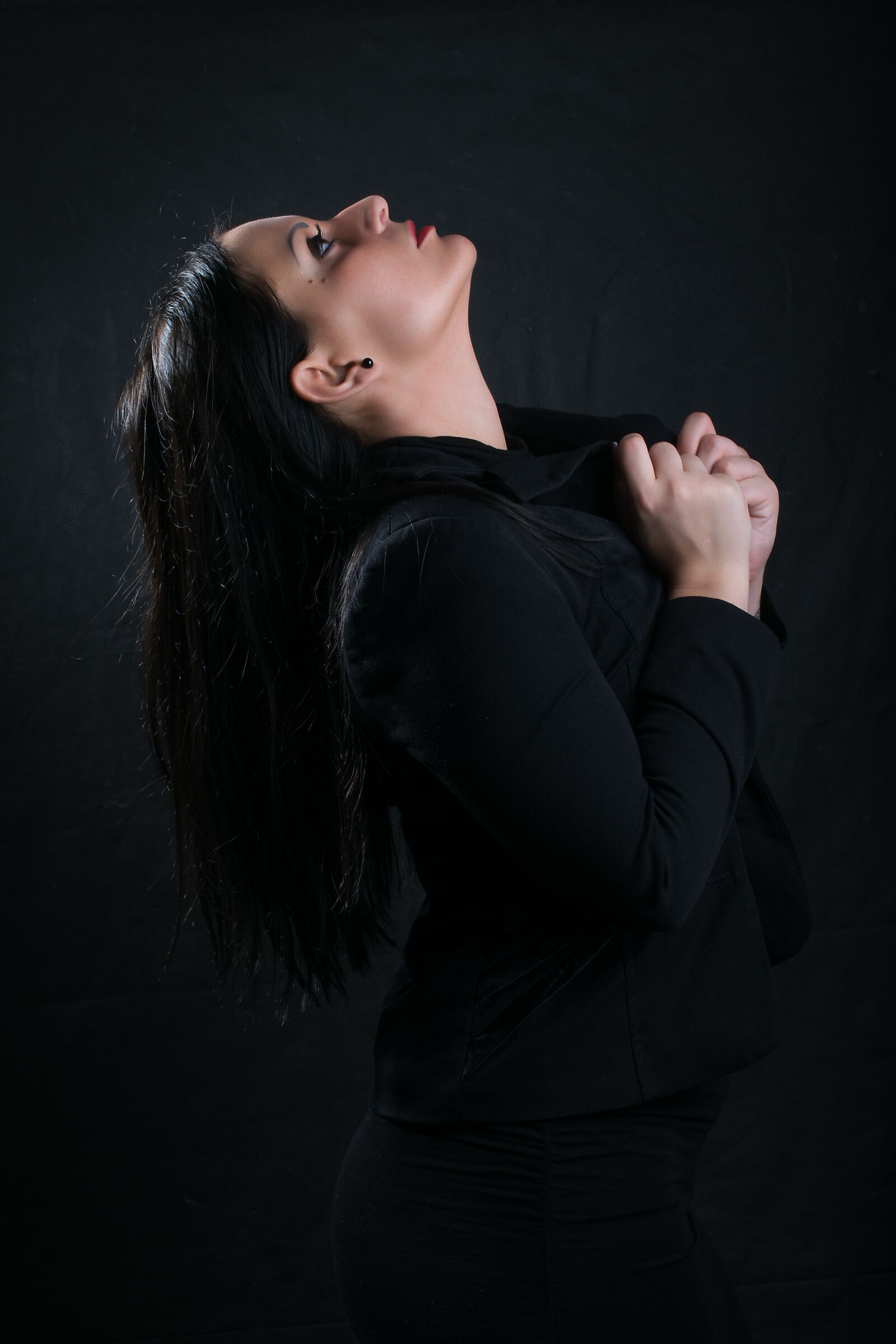 Nikon D5300 sample photo. Woman, in the dark photography