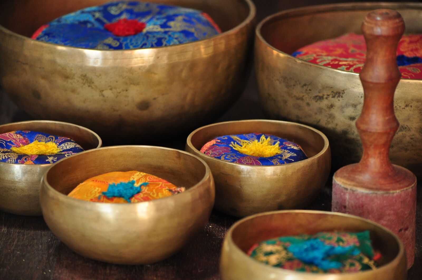 Nikon D5000 sample photo. Music, instrument, singing bowl photography