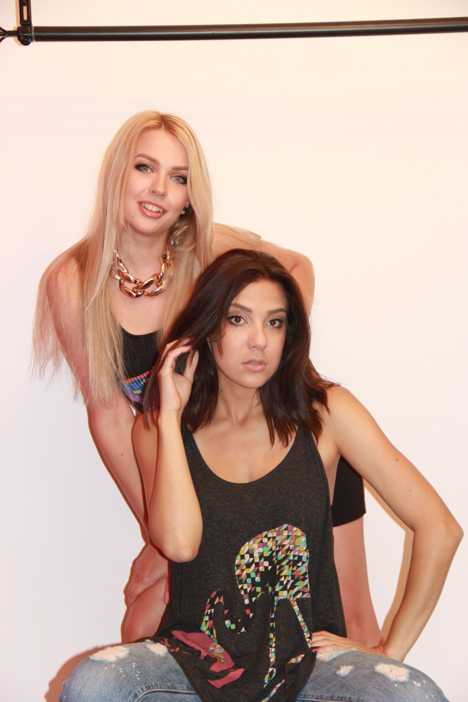 Canon EOS 60D sample photo. Two girls, fun, blonde photography