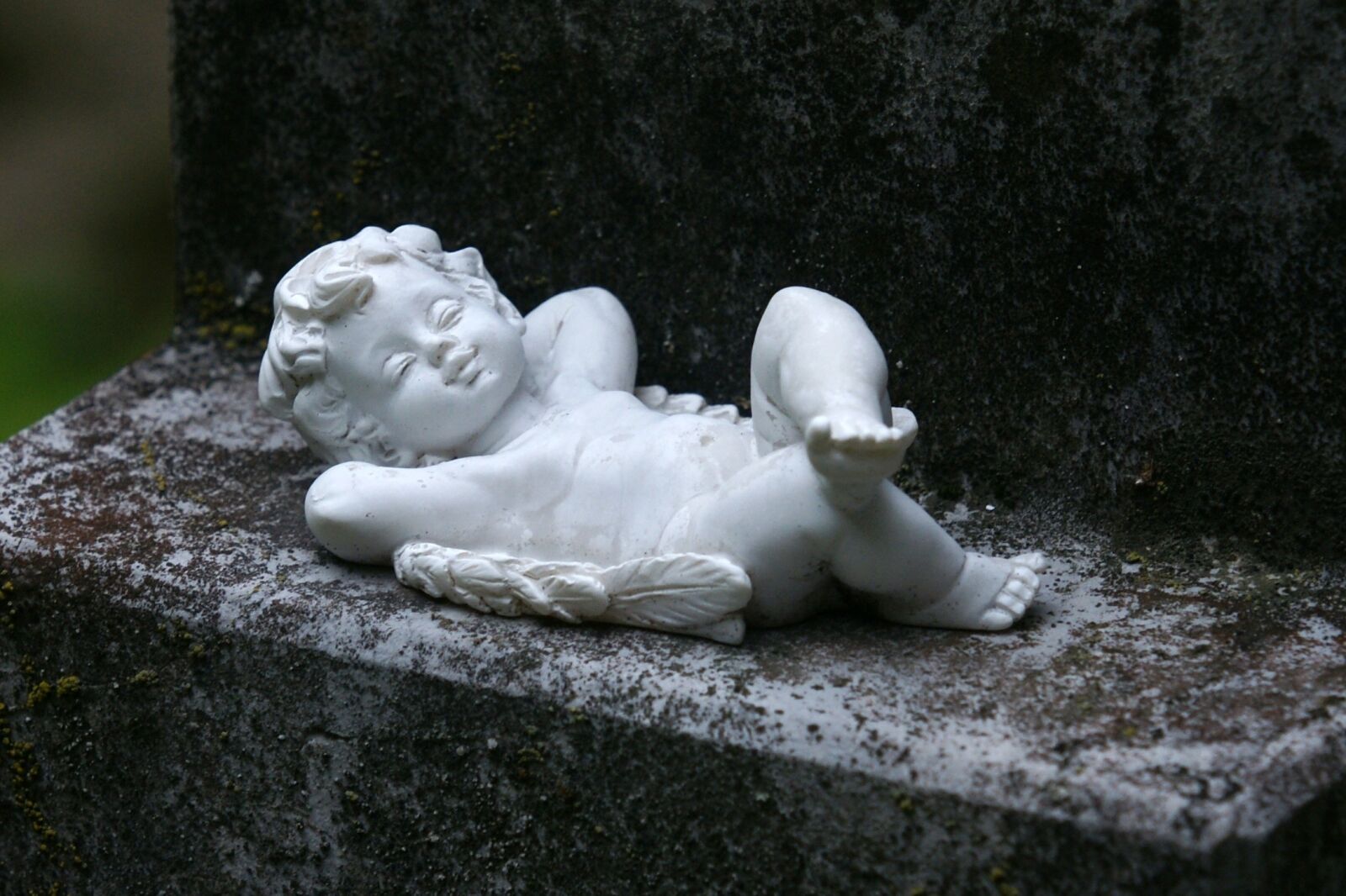 Sony Alpha DSLR-A700 sample photo. Angel, contemplative, figure photography