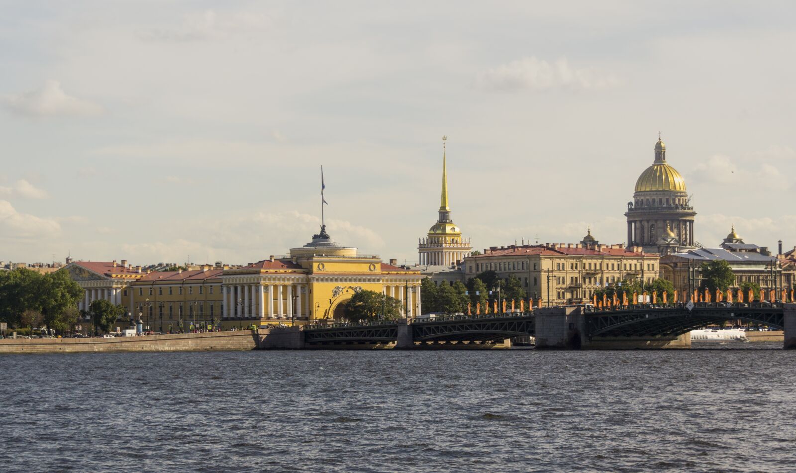 Sony DT 18-250mm F3.5-6.3 sample photo. City, neva, st petersburg photography