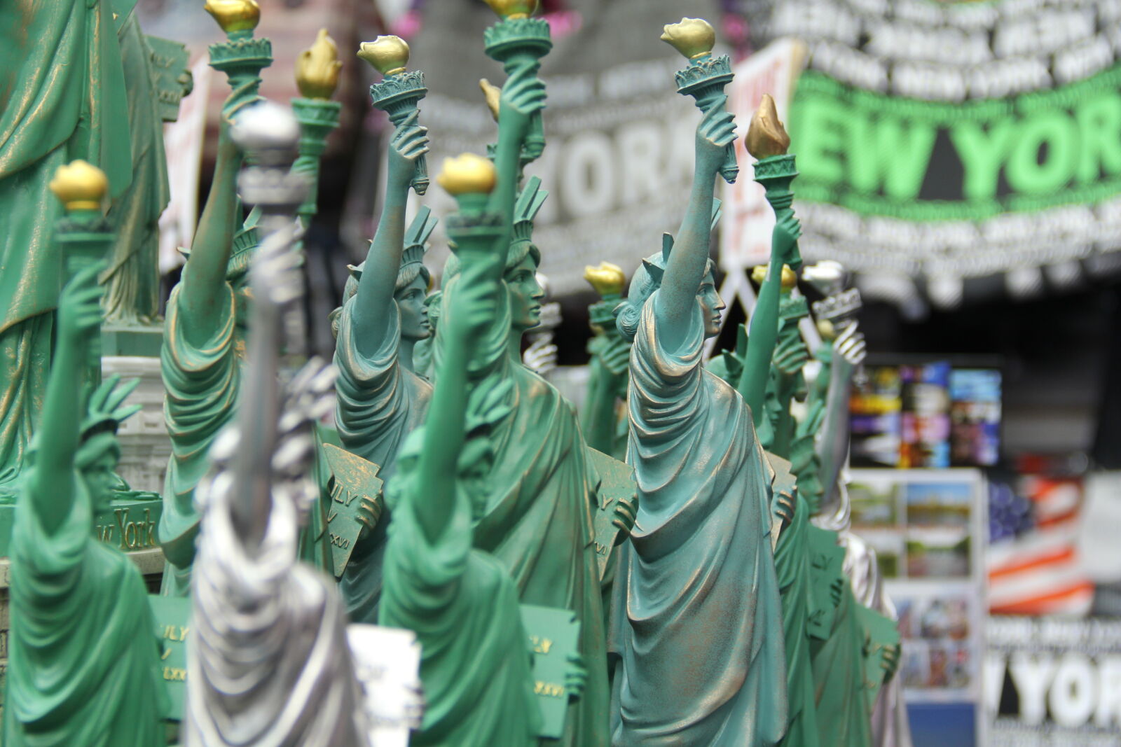 Canon EOS 60D sample photo. New, york, city, sculptures photography