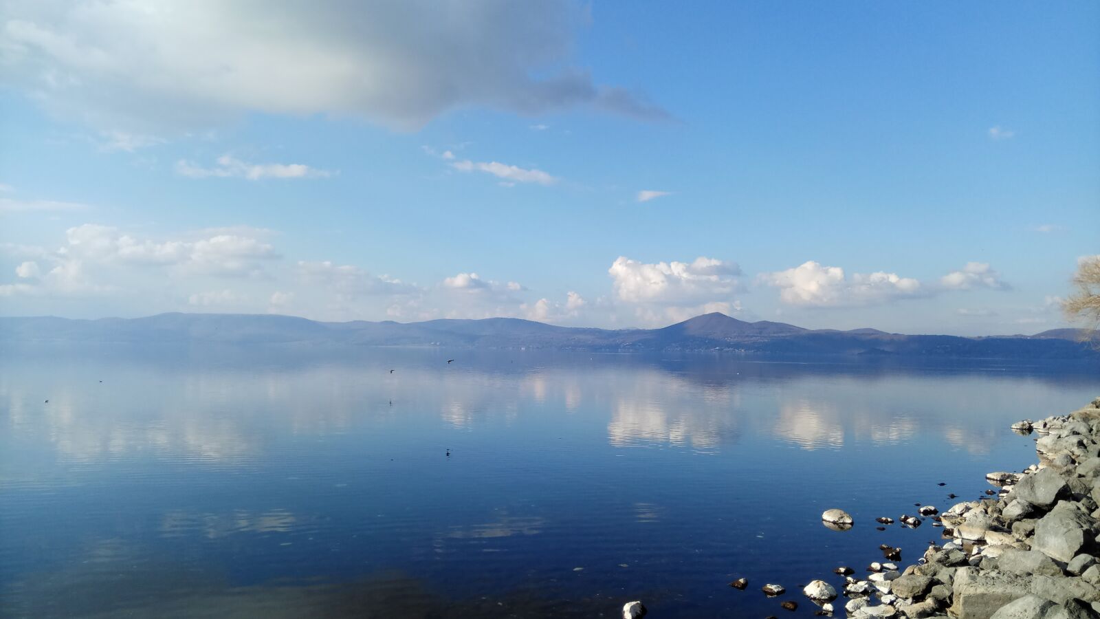 Xiaomi Redmi Pro sample photo. Lake bracciano, sky, water photography