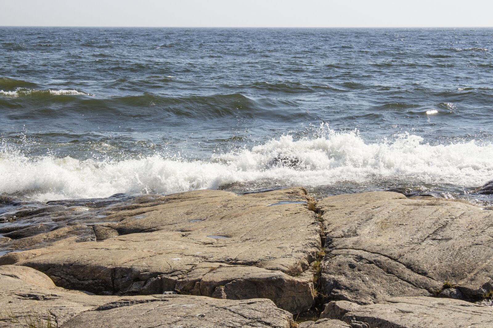 Canon EOS 700D (EOS Rebel T5i / EOS Kiss X7i) sample photo. Cliffs, stones, coastal photography