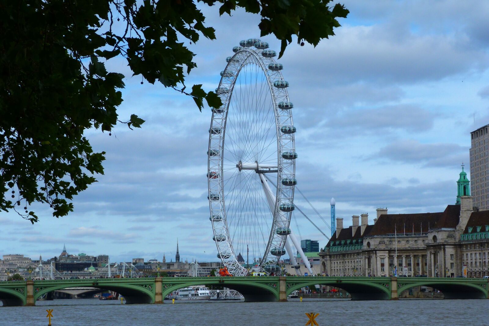Panasonic Lumix DMC-FZ40 (Lumix DMC-FZ45) sample photo. London, eye, attraction photography