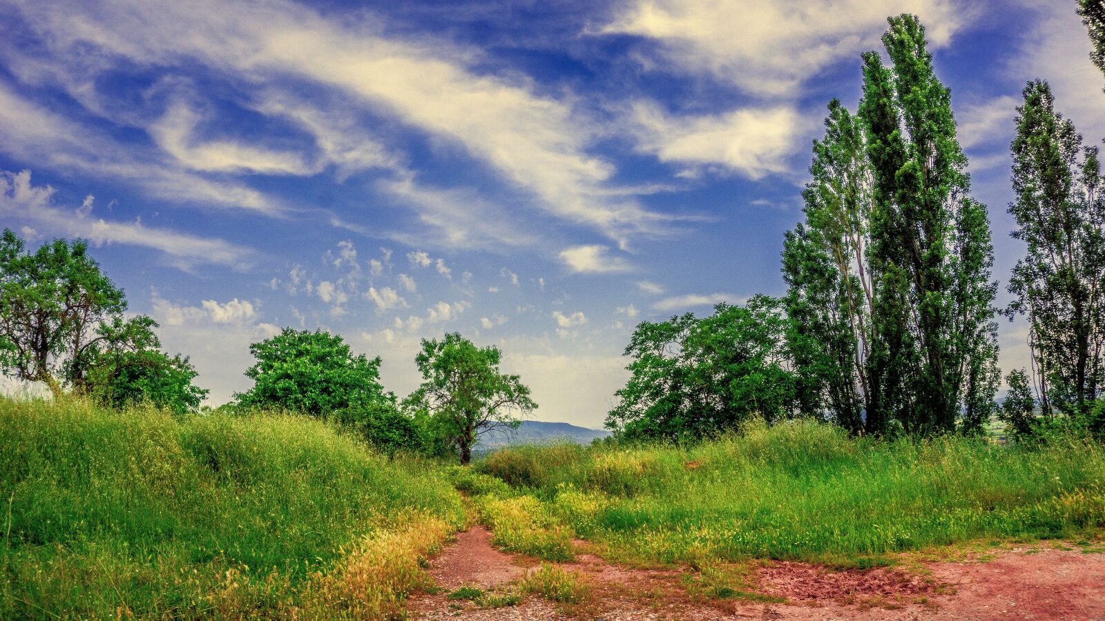 Sony E 16-50mm F3.5-5.6 PZ OSS sample photo. Nature, landscapes, clouds photography