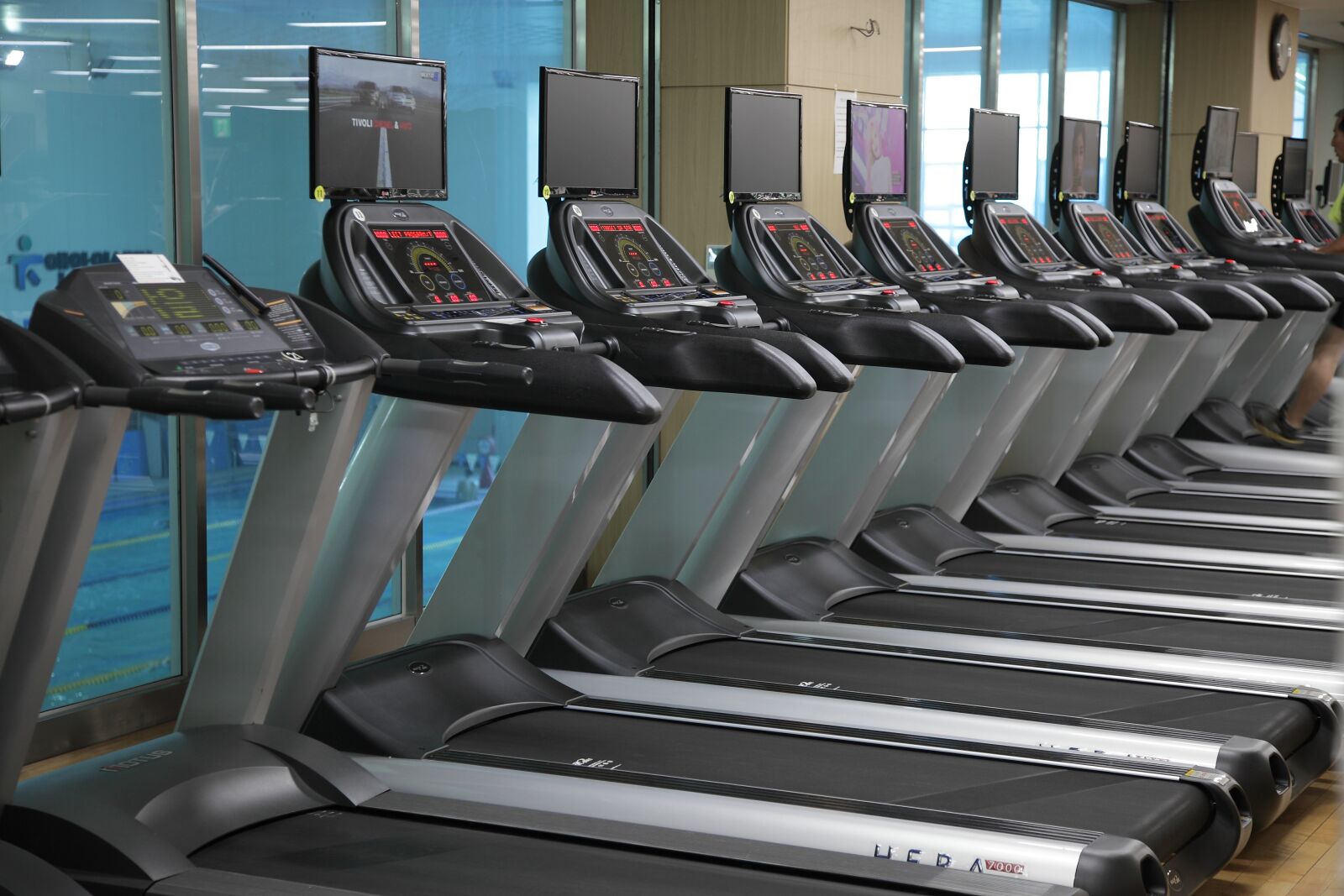 Canon EOS 5D Mark II sample photo. Treadmill, exercise, diet photography