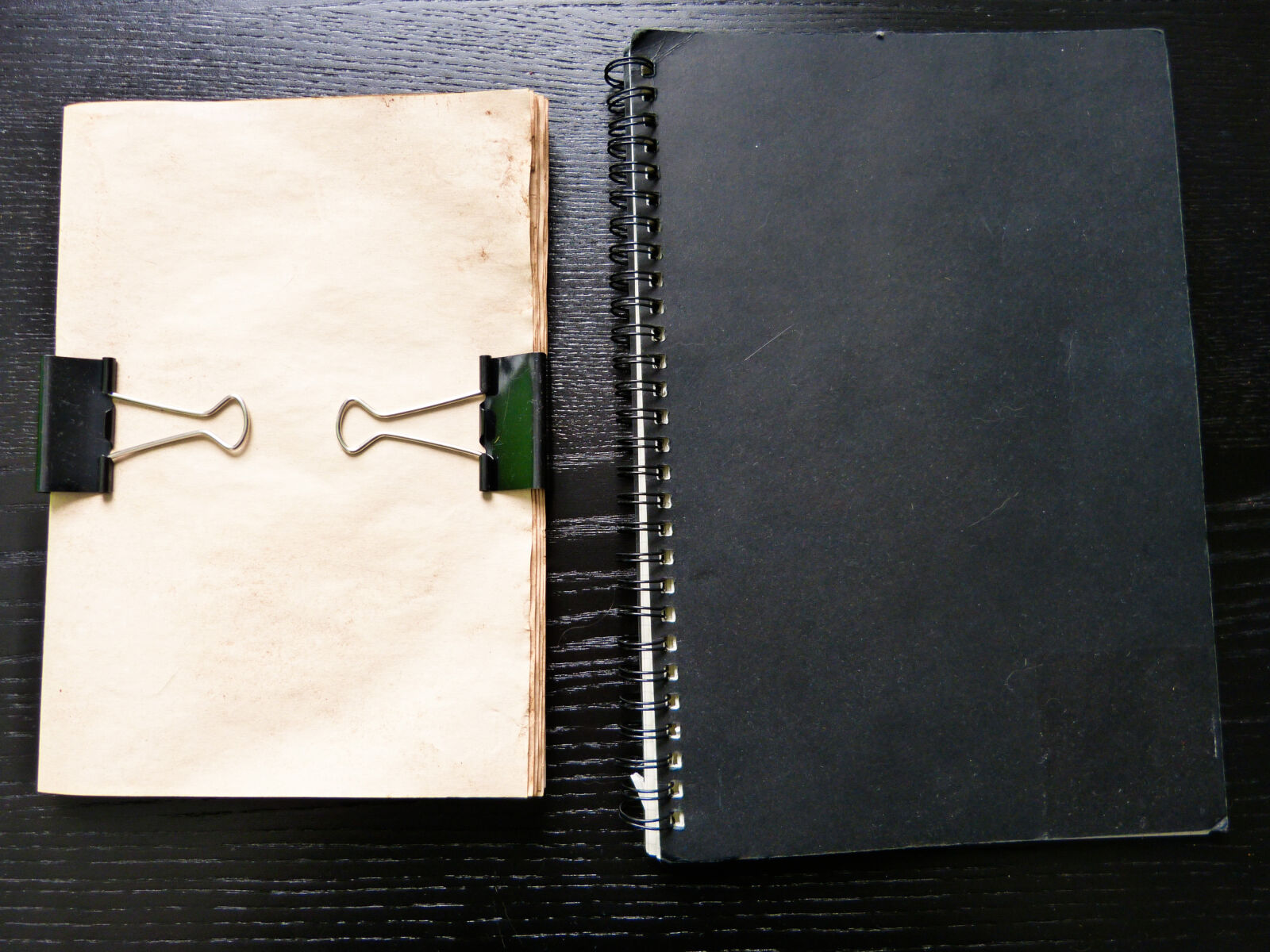 Panasonic Lumix DMC-FZ150 sample photo. Desk, notebook, paper photography