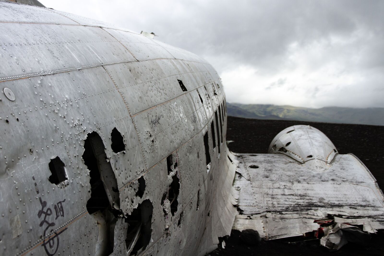 Canon EOS 7D sample photo. Iceland, plane, accident photography