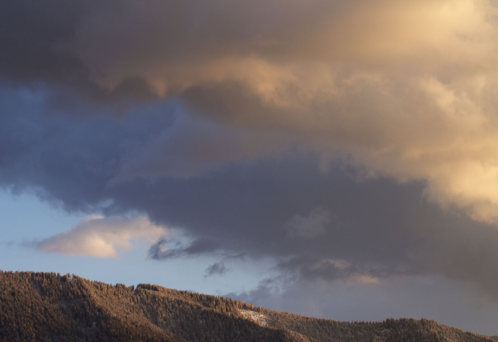 Canon EOS 1100D (EOS Rebel T3 / EOS Kiss X50) sample photo. Cloud, clouds, gold, golden photography