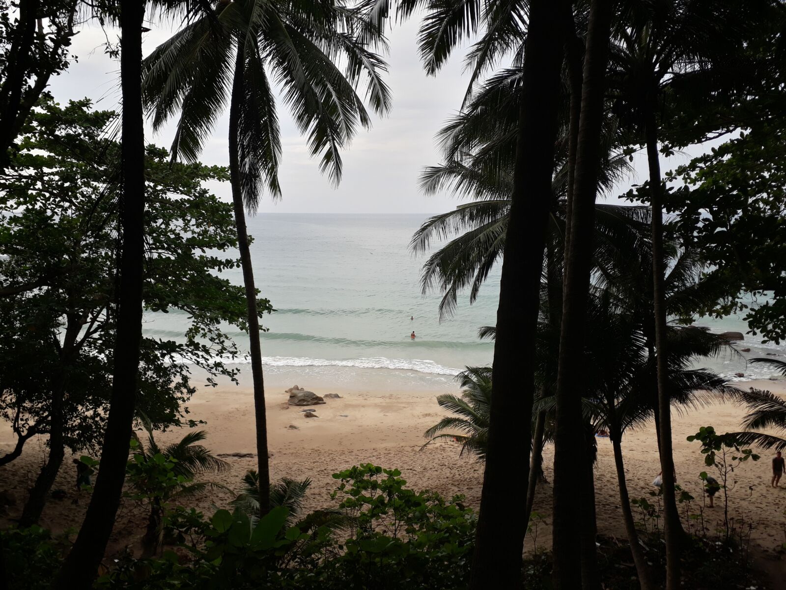 Samsung Galaxy A3(2017) sample photo. Beach, sea, sand photography