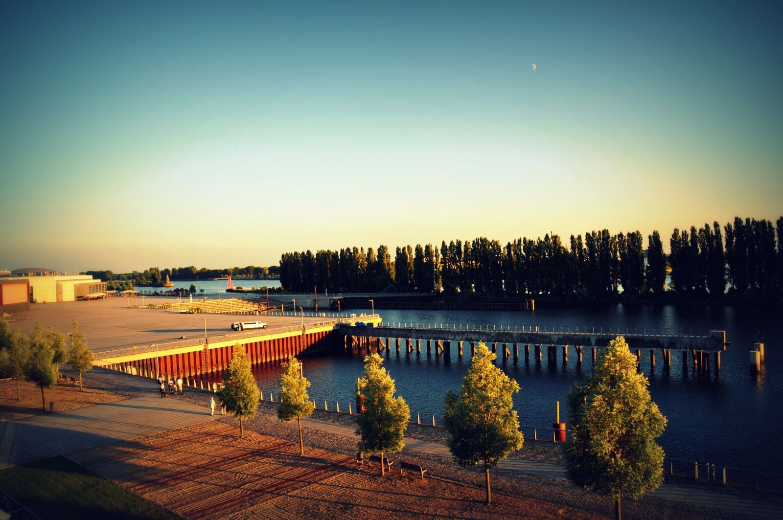 Nikon D5000 sample photo. River, weser, bremen photography