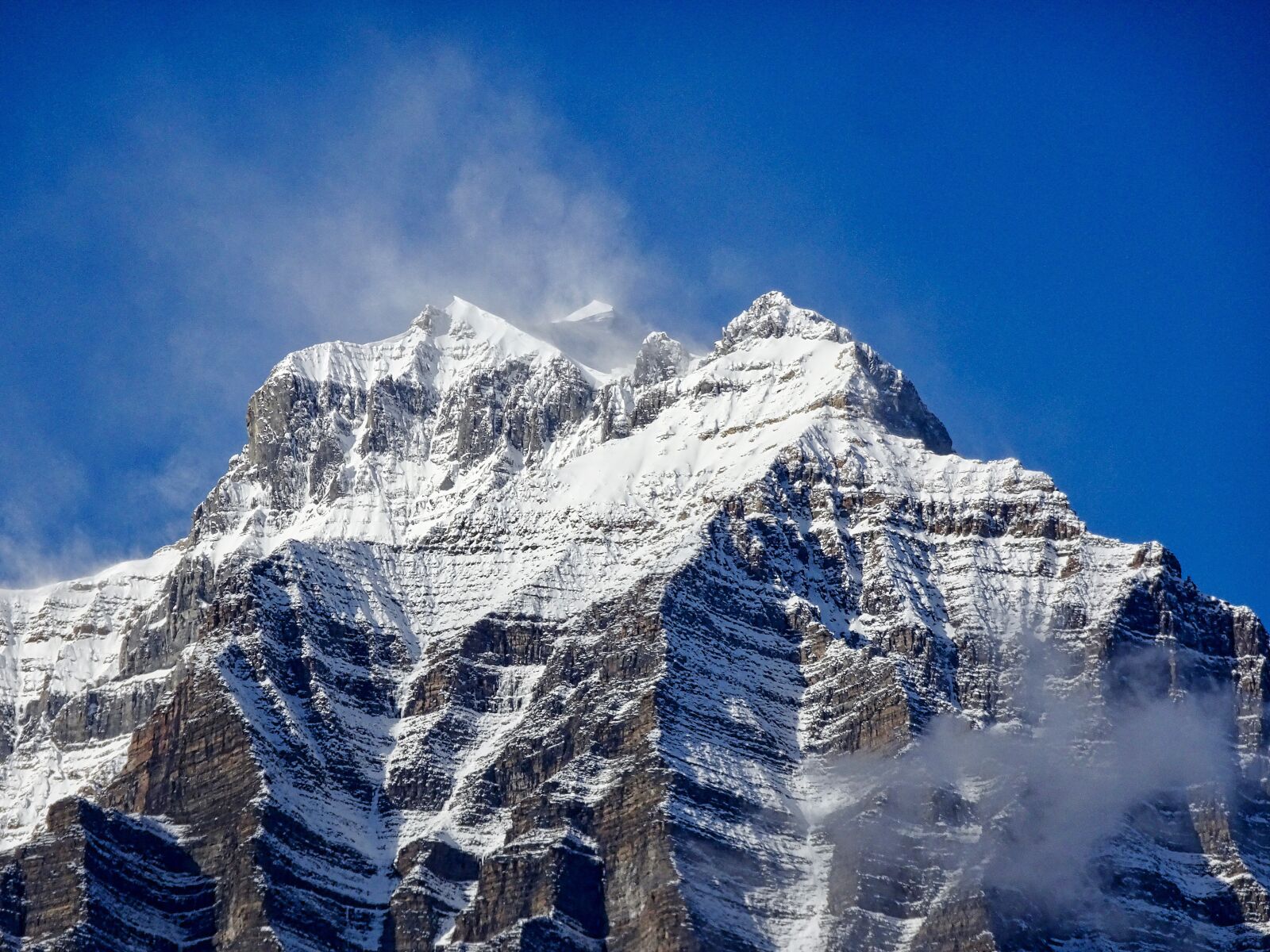Sony Cyber-shot DSC-HX90V sample photo. Mountain, peak, clouds photography