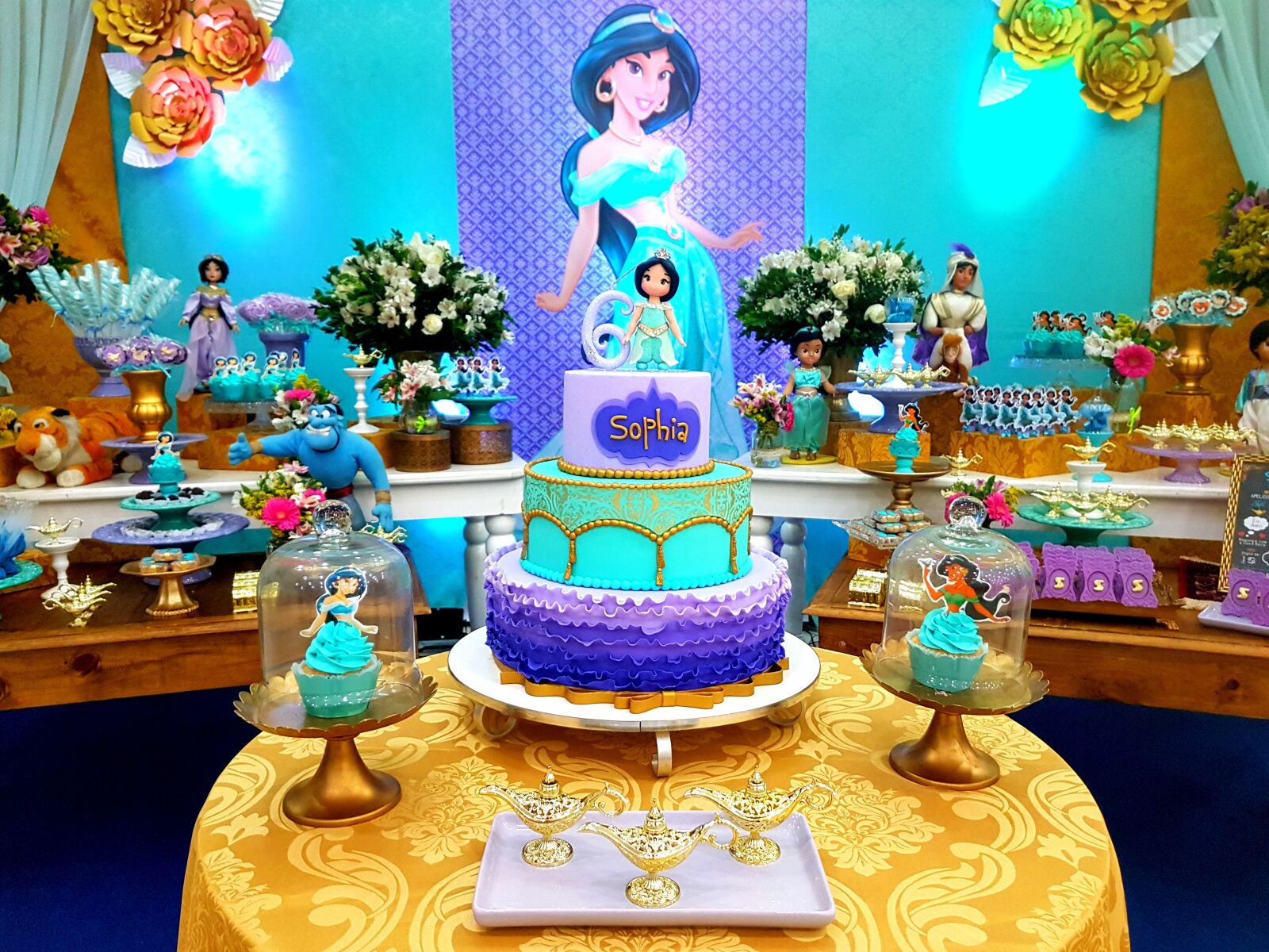 Samsung Galaxy S7 Edge sample photo. Princess, gold, party photography