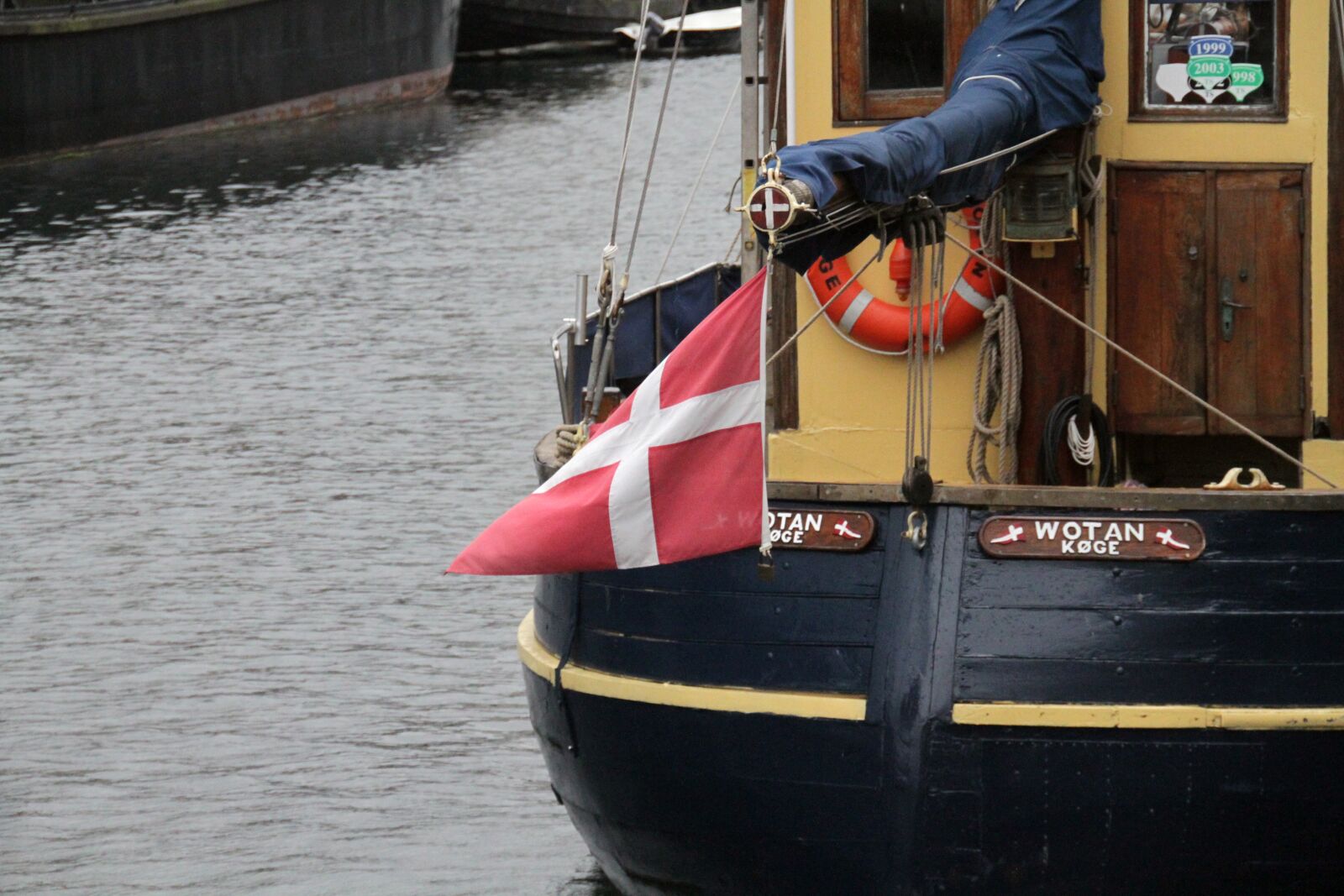 Canon EOS 7D sample photo. Stern, boat, sailboat photography