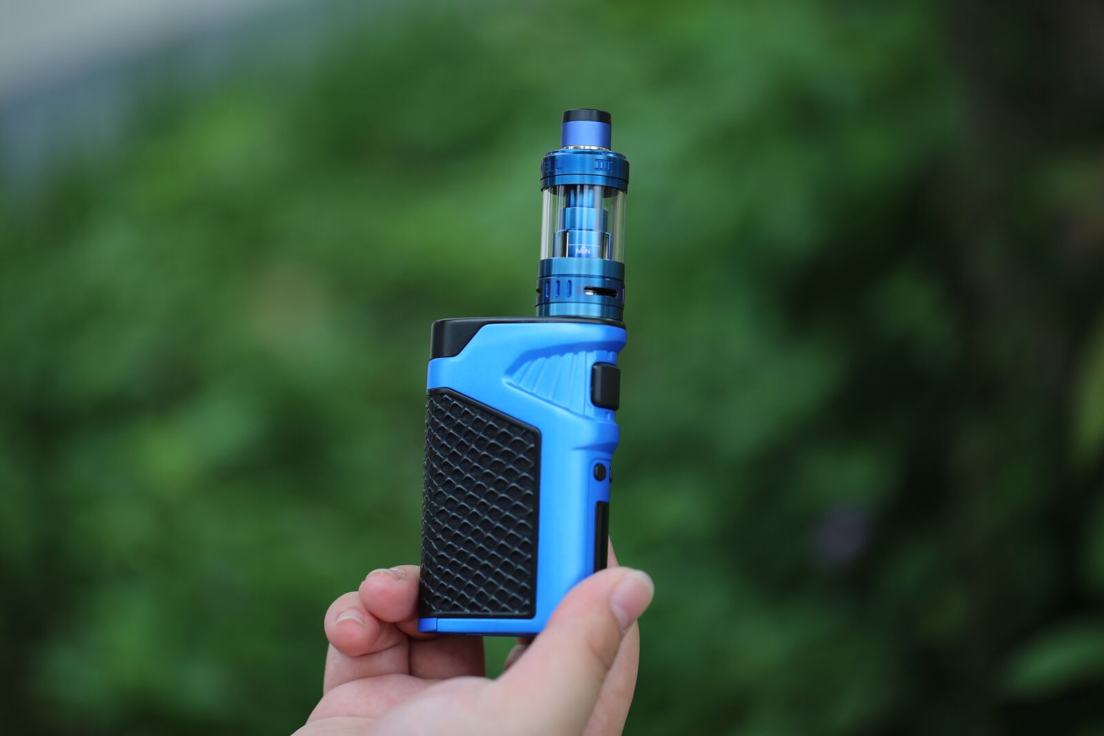 Canon EF 100mm F2.8L Macro IS USM sample photo. Vape, electronic cigarette, uwell photography
