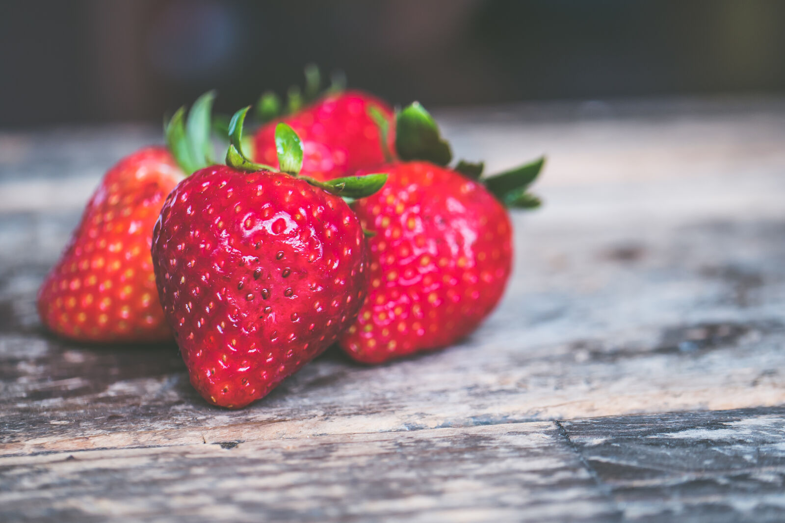 Panasonic Lumix DMC-GH4 + Panasonic Leica DG Macro-Elmarit 45mm F2.8 ASPH OIS sample photo. Berry, delicious, food, fruit photography