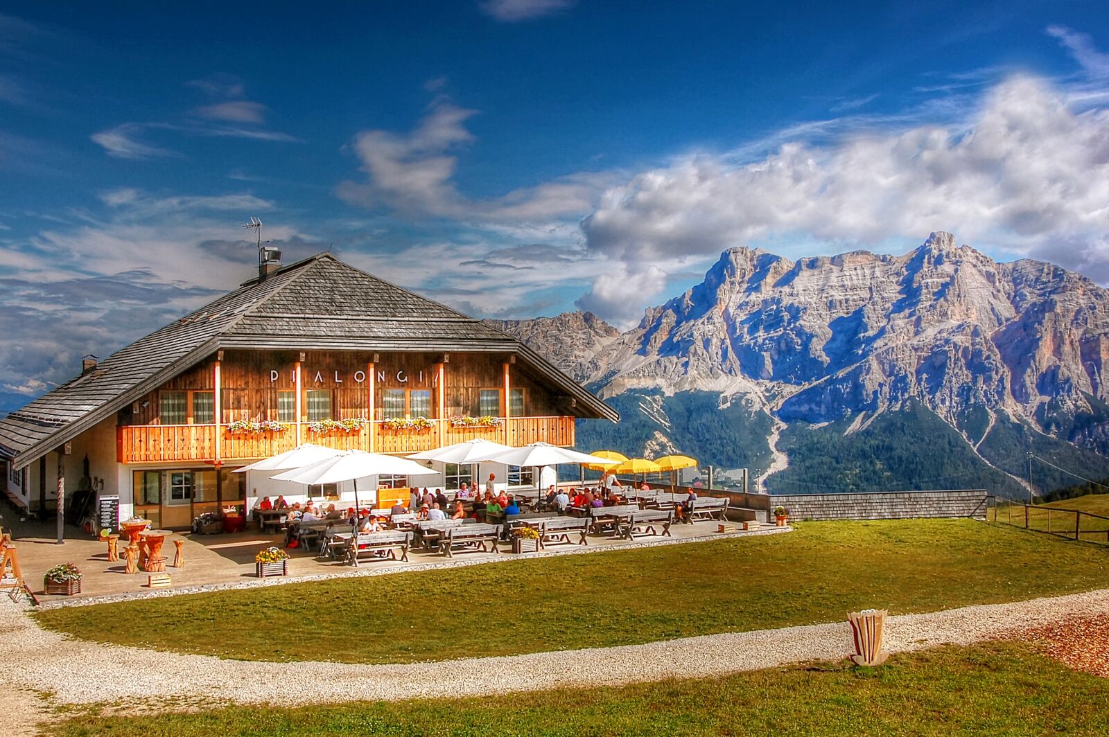 Nikon D40 sample photo. Pralongia, hut, rifugio photography